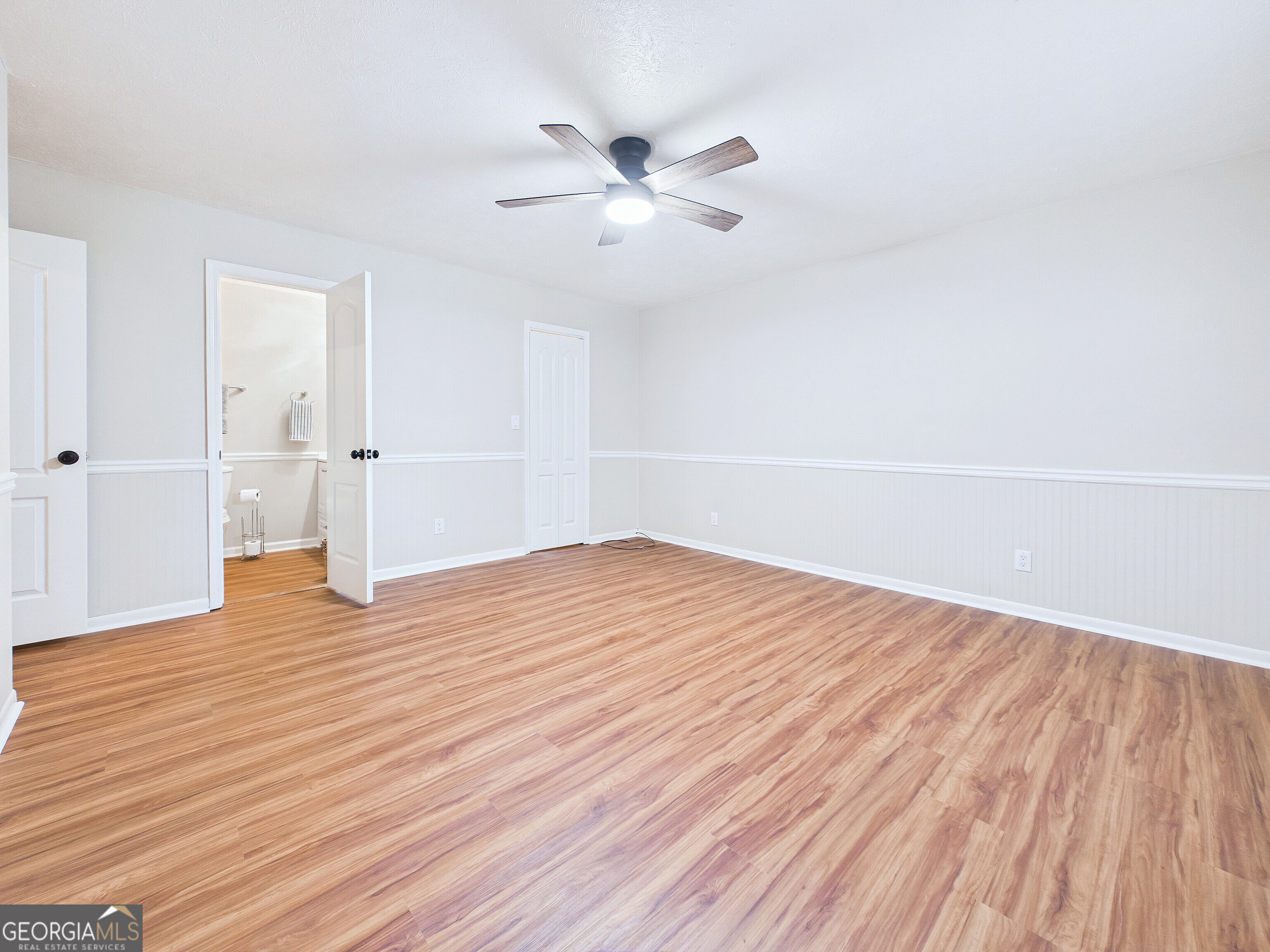 117 Lake Front Drive Property Photo 57
