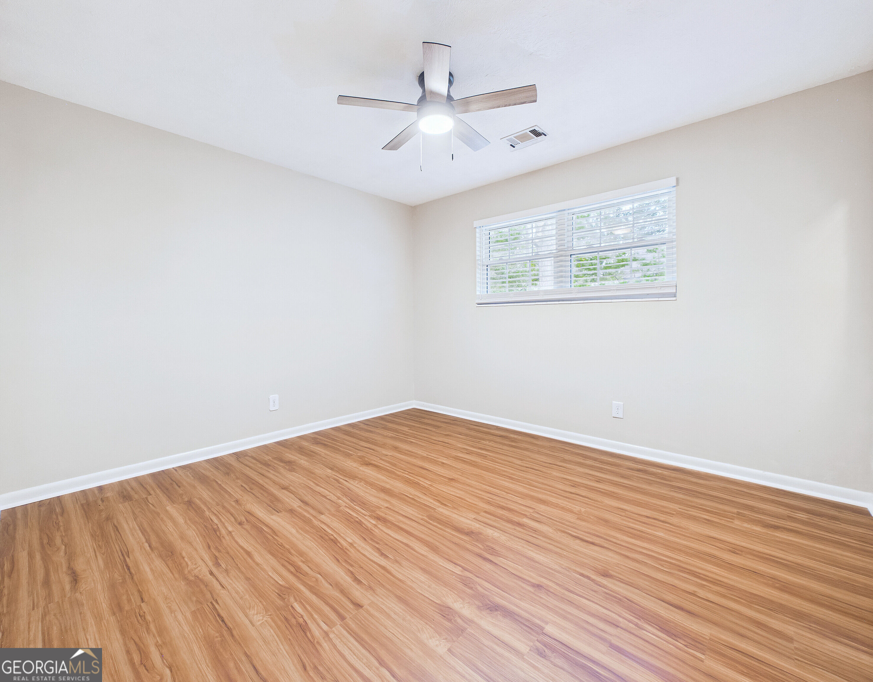 117 Lake Front Drive Property Photo 64