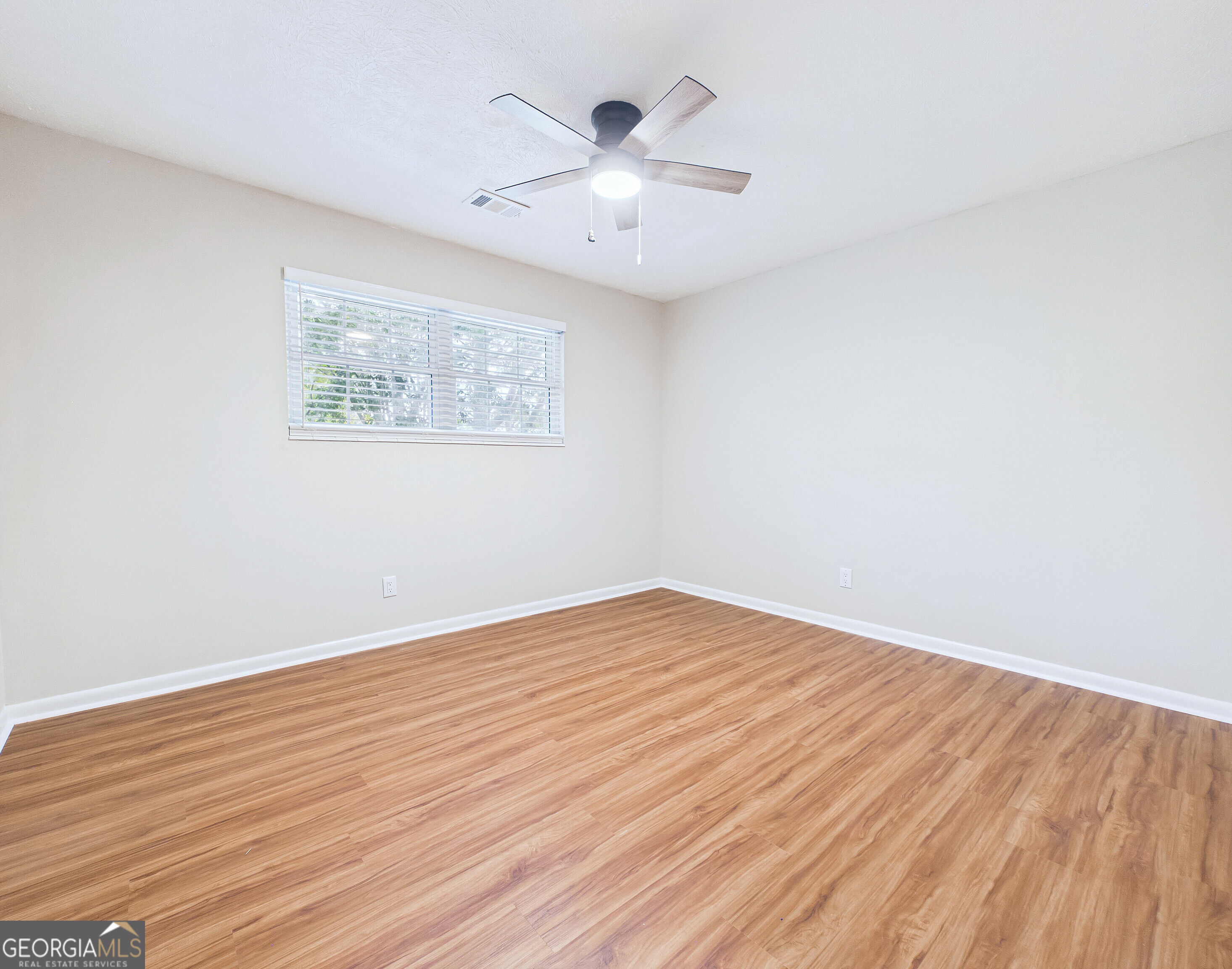 117 Lake Front Drive Property Photo 71