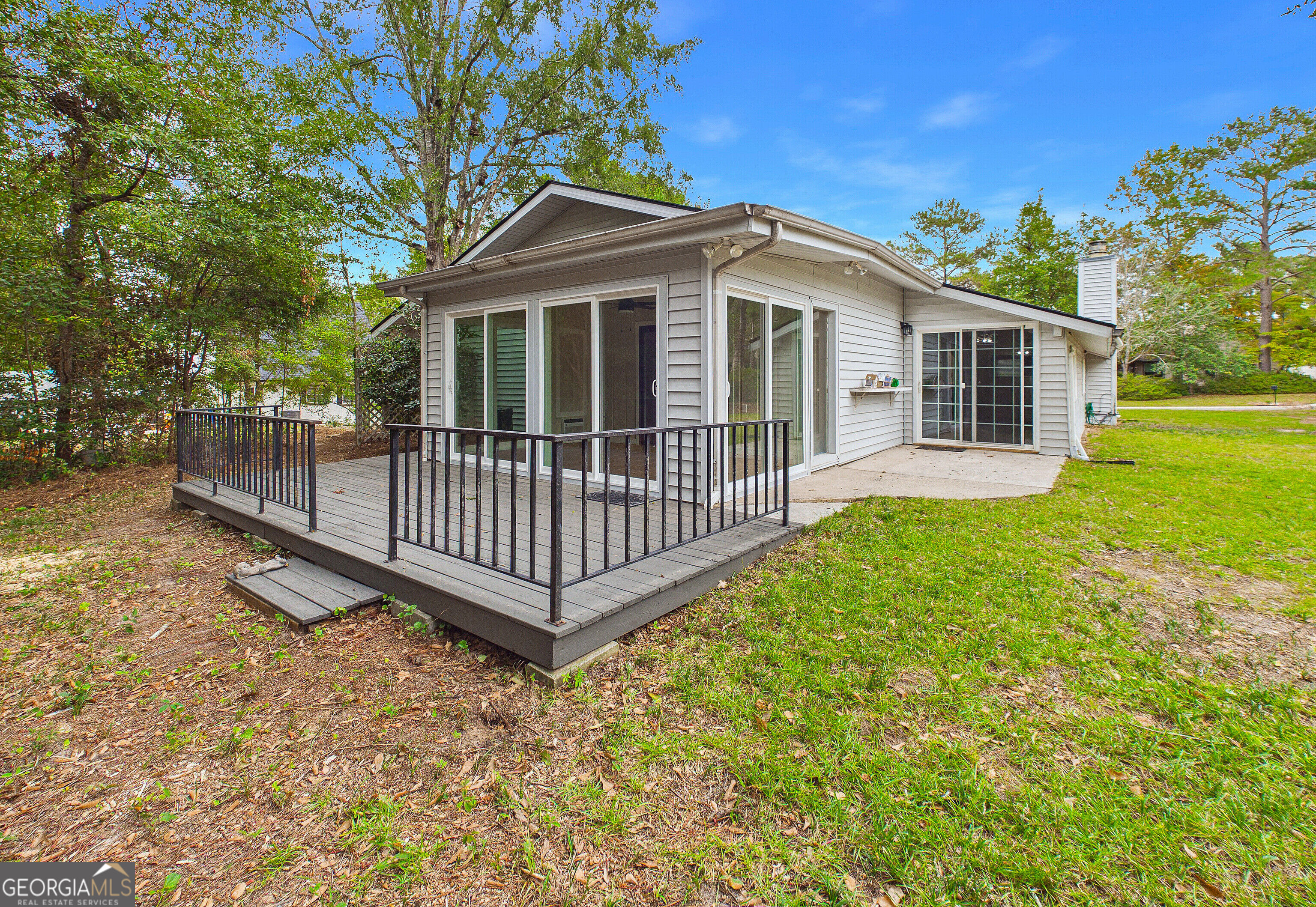 117 Lake Front Drive Property Photo 87