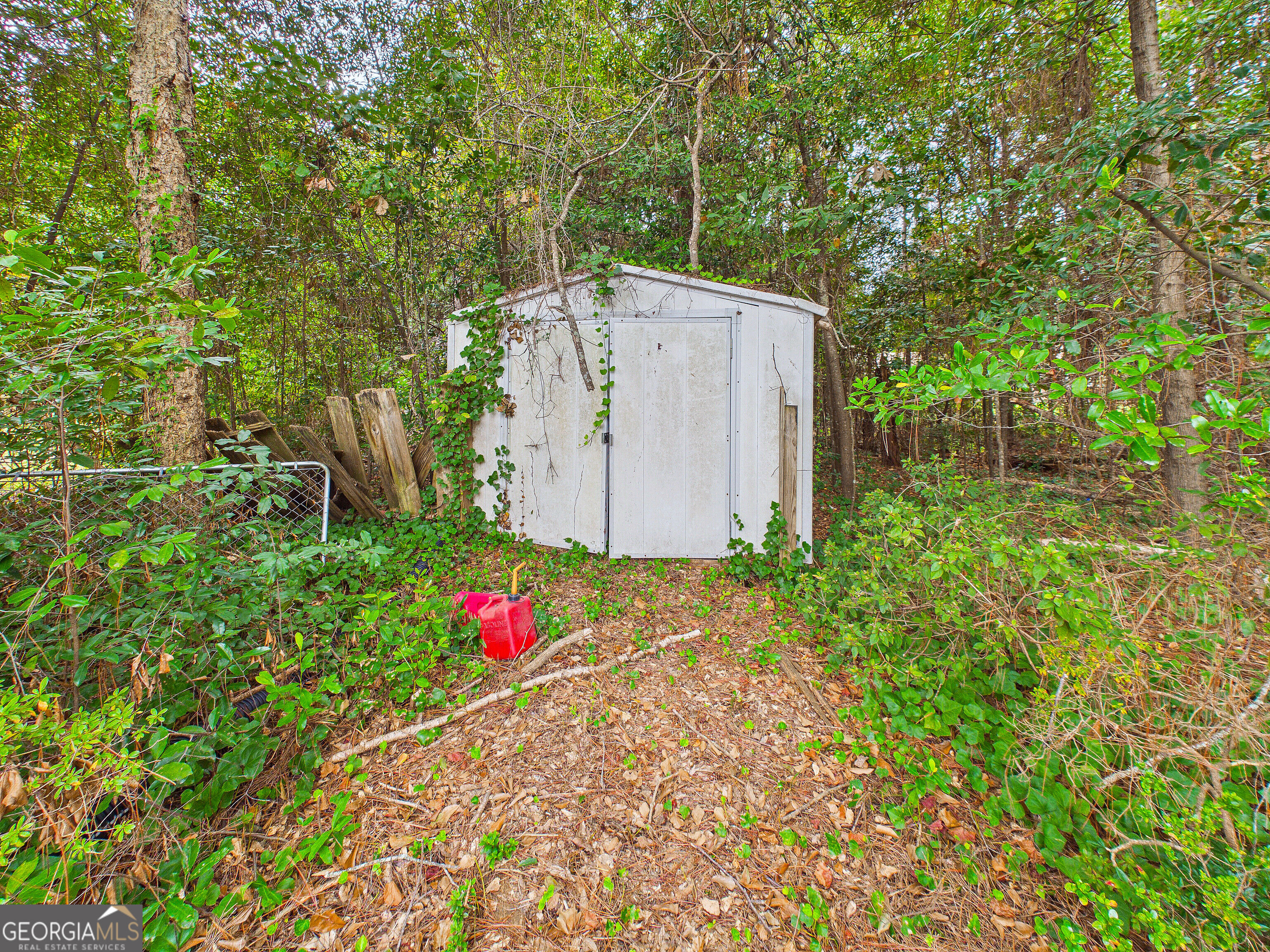 117 Lake Front Drive Property Photo 95