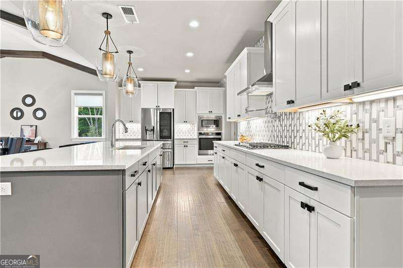 427 Parkbrook Way Property Photo 10
