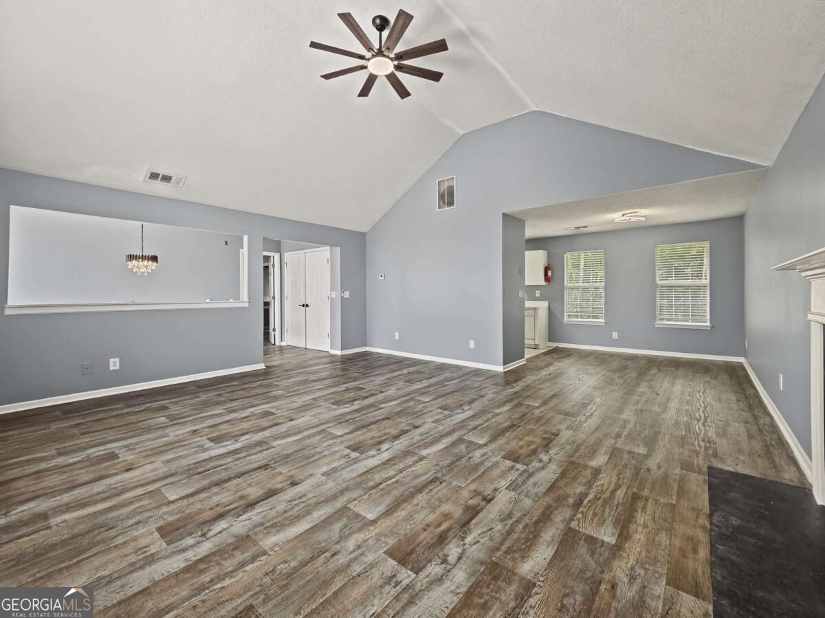 6195 Idlewood Circle Property Photo 6