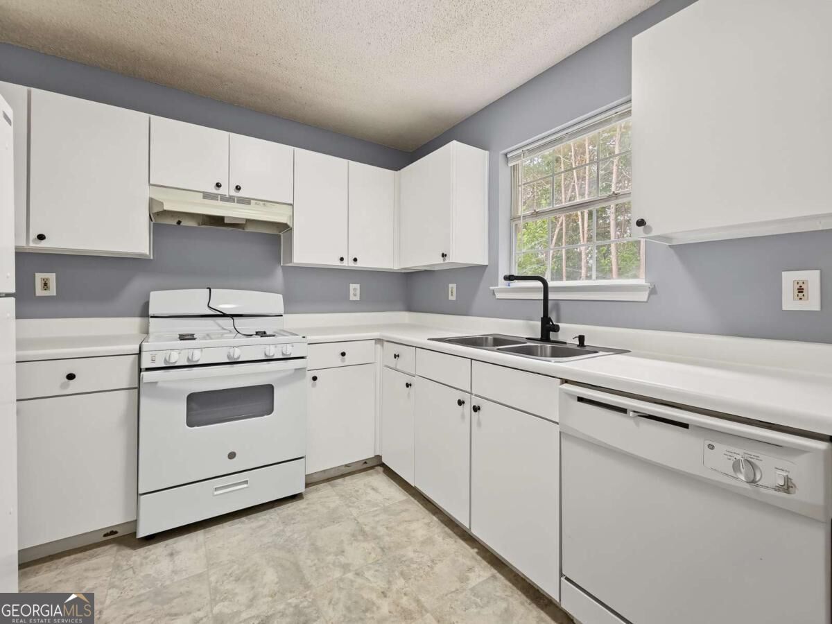 6195 Idlewood Circle Property Photo 10