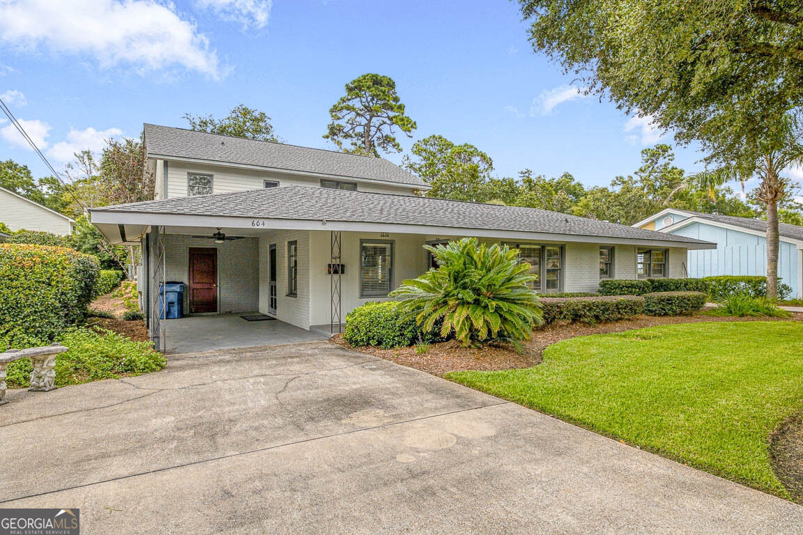 604 Bartow Street Property Photo 4