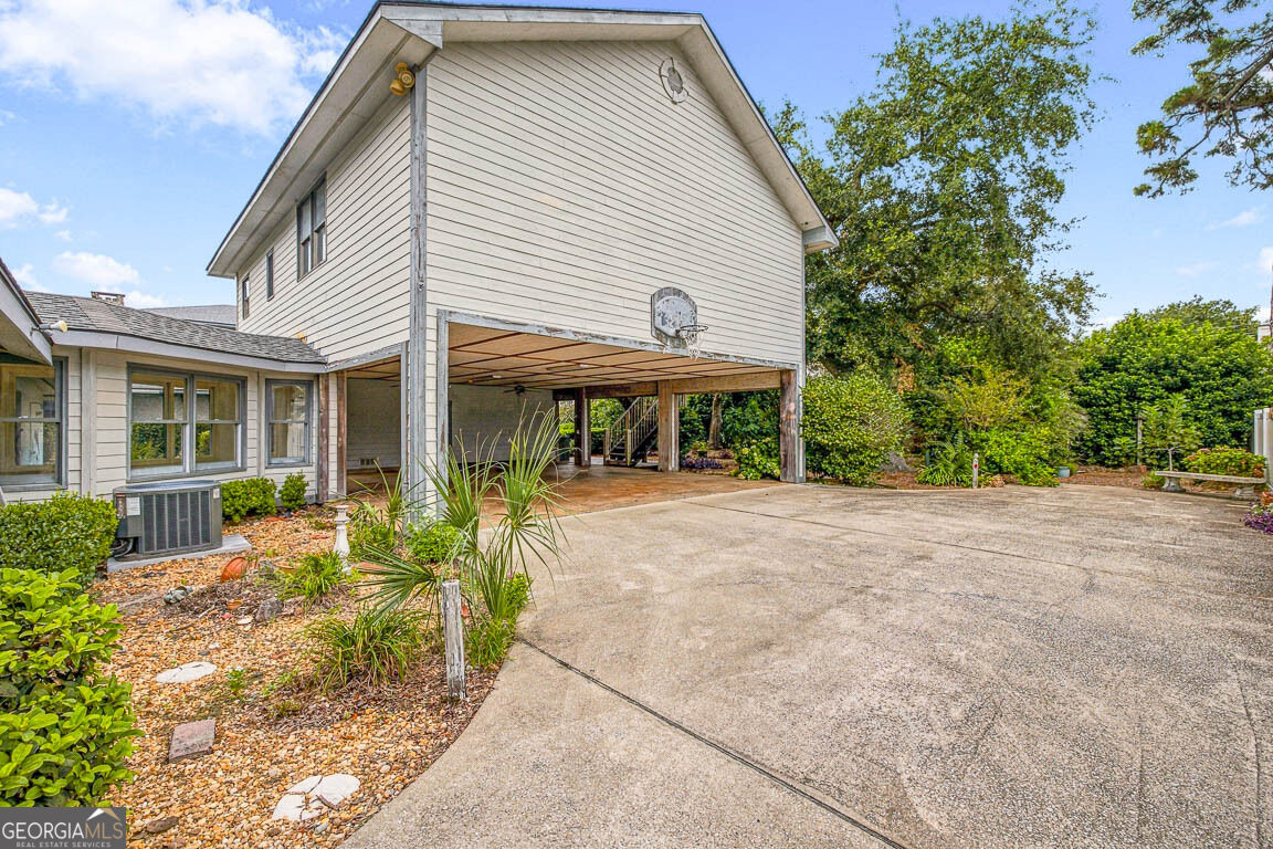 604 Bartow Street Property Photo 7