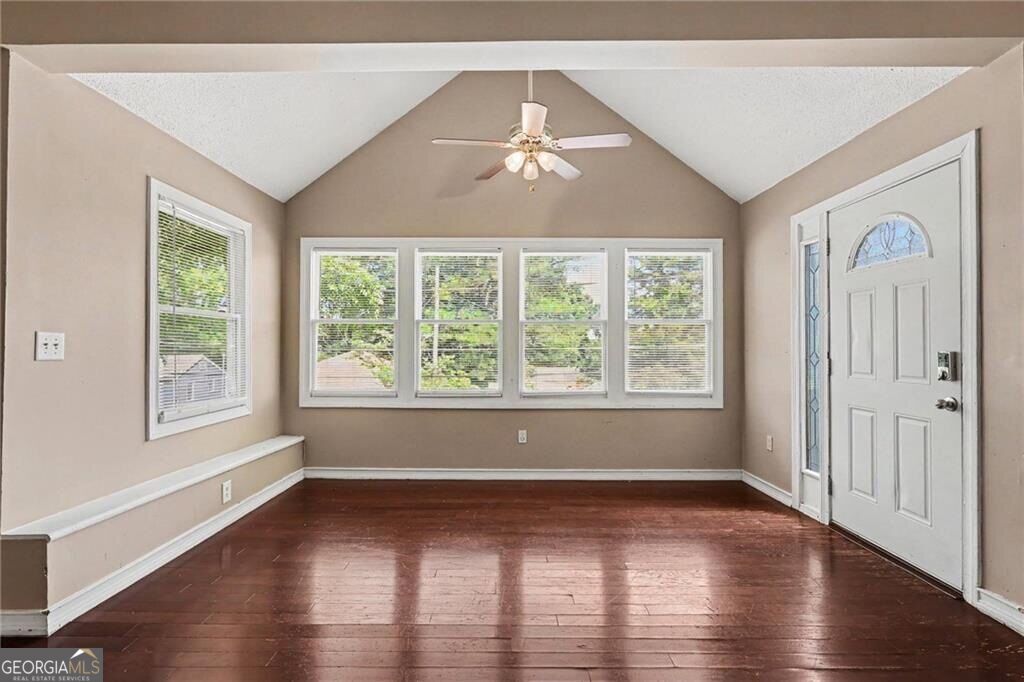 2663 Jewel Street Property Photo 5