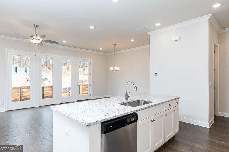906 Farmstead Road Property Photo 6