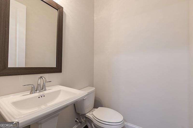 906 Farmstead Road Property Photo 8
