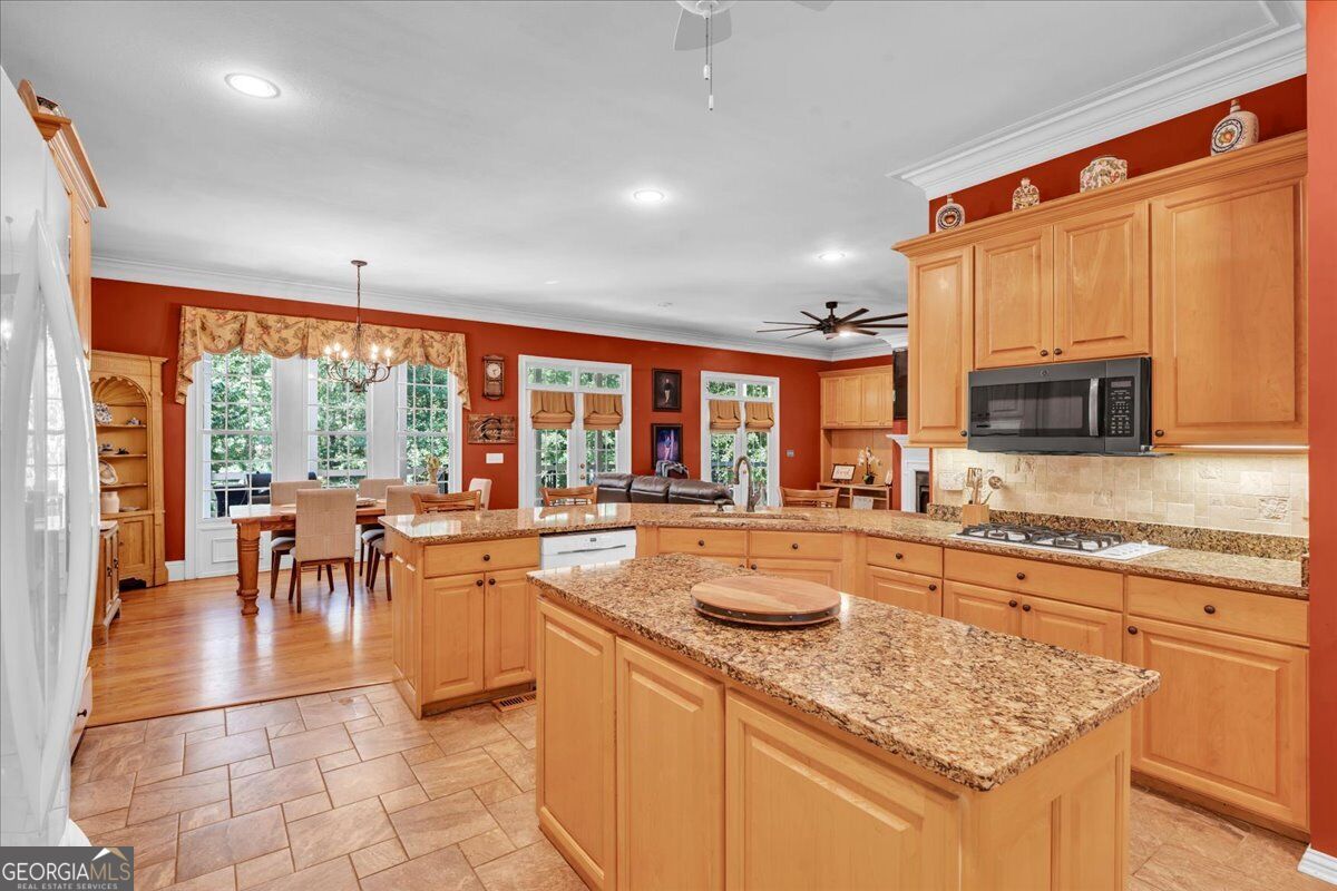 383 Evergreen Road Property Photo 18