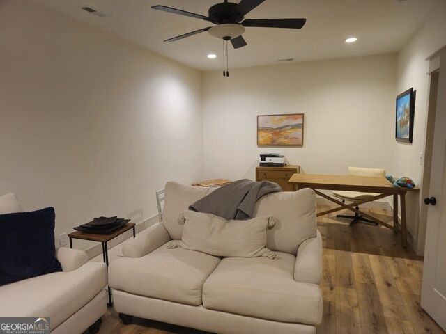 915 Arbor Lane Property Photo 27