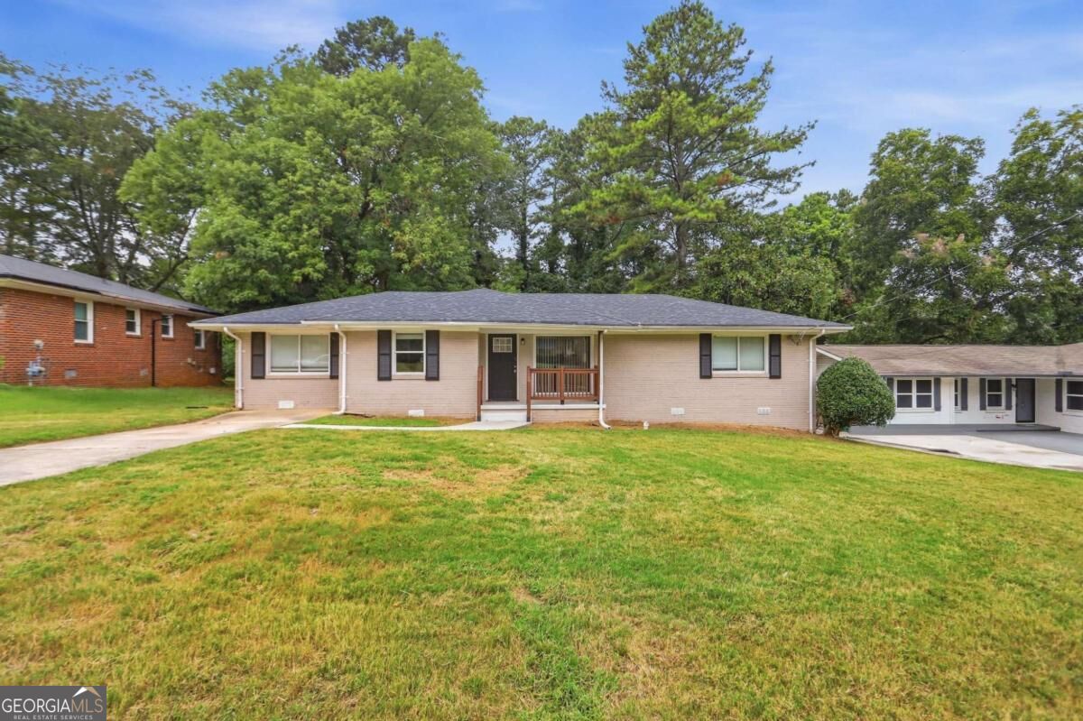 2434 Shamrock Drive Property Photo 1