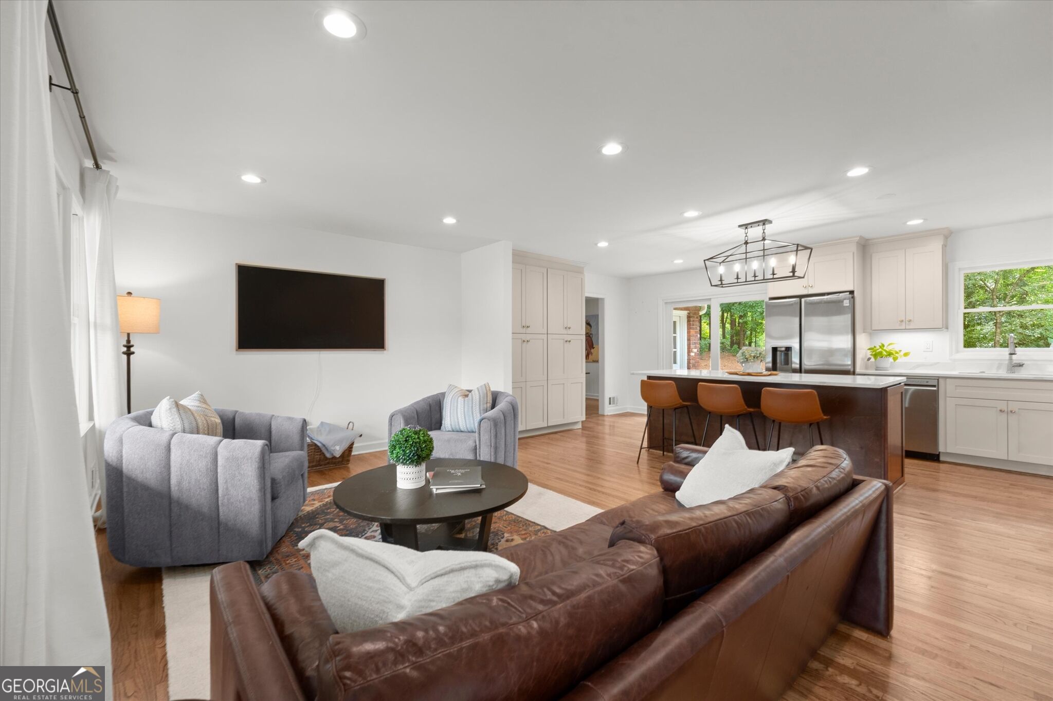 1850 Donald Drive Property Photo 2