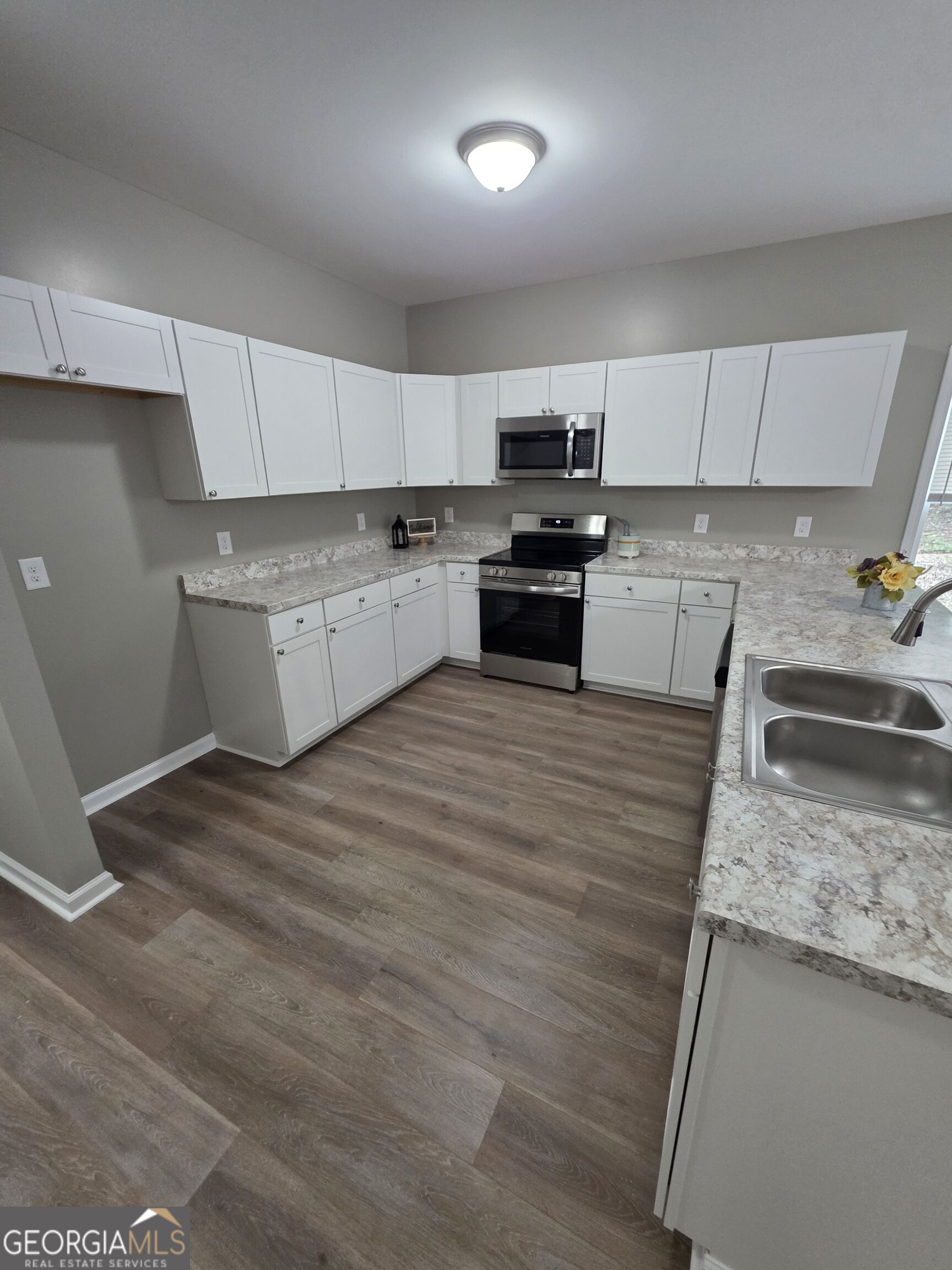 67 Woodbine Street Property Photo 5