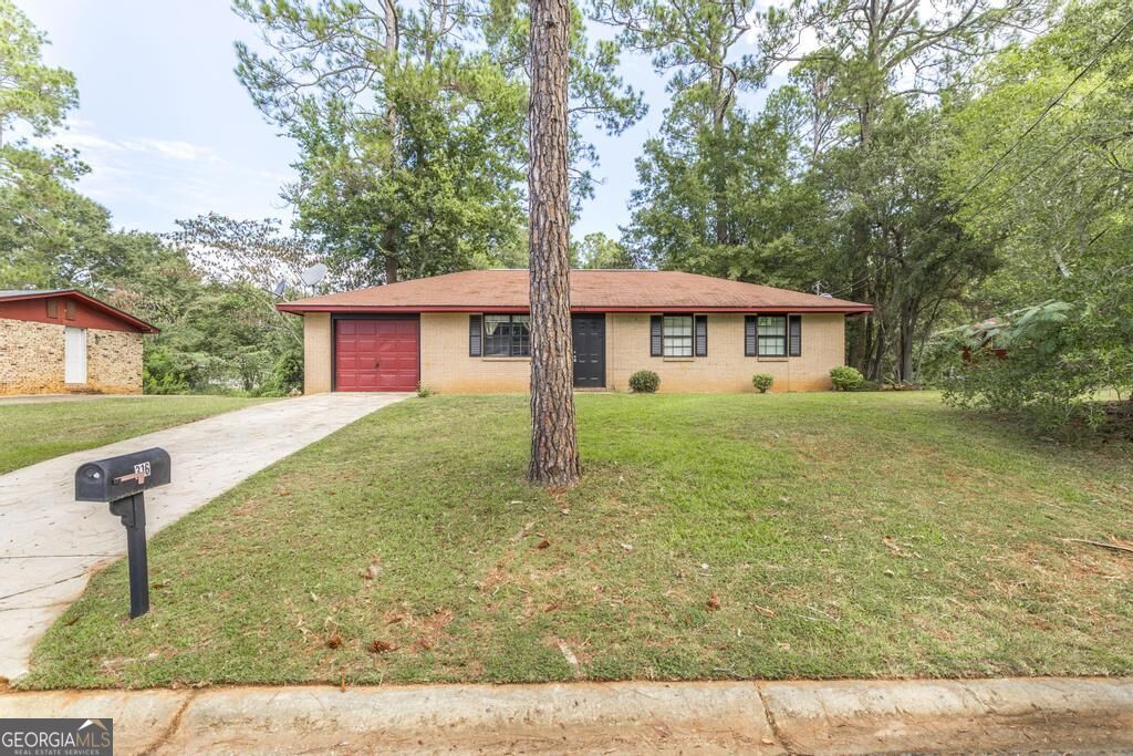 316 Peach Circle Property Photo 3