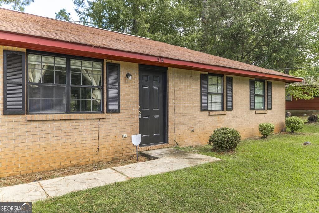 316 Peach Circle Property Photo 6