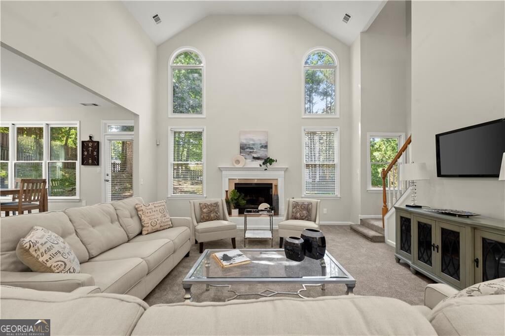 1150 Timberline Place Property Photo 5