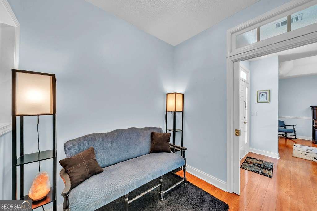 733 Flanders Lane Property Photo 36
