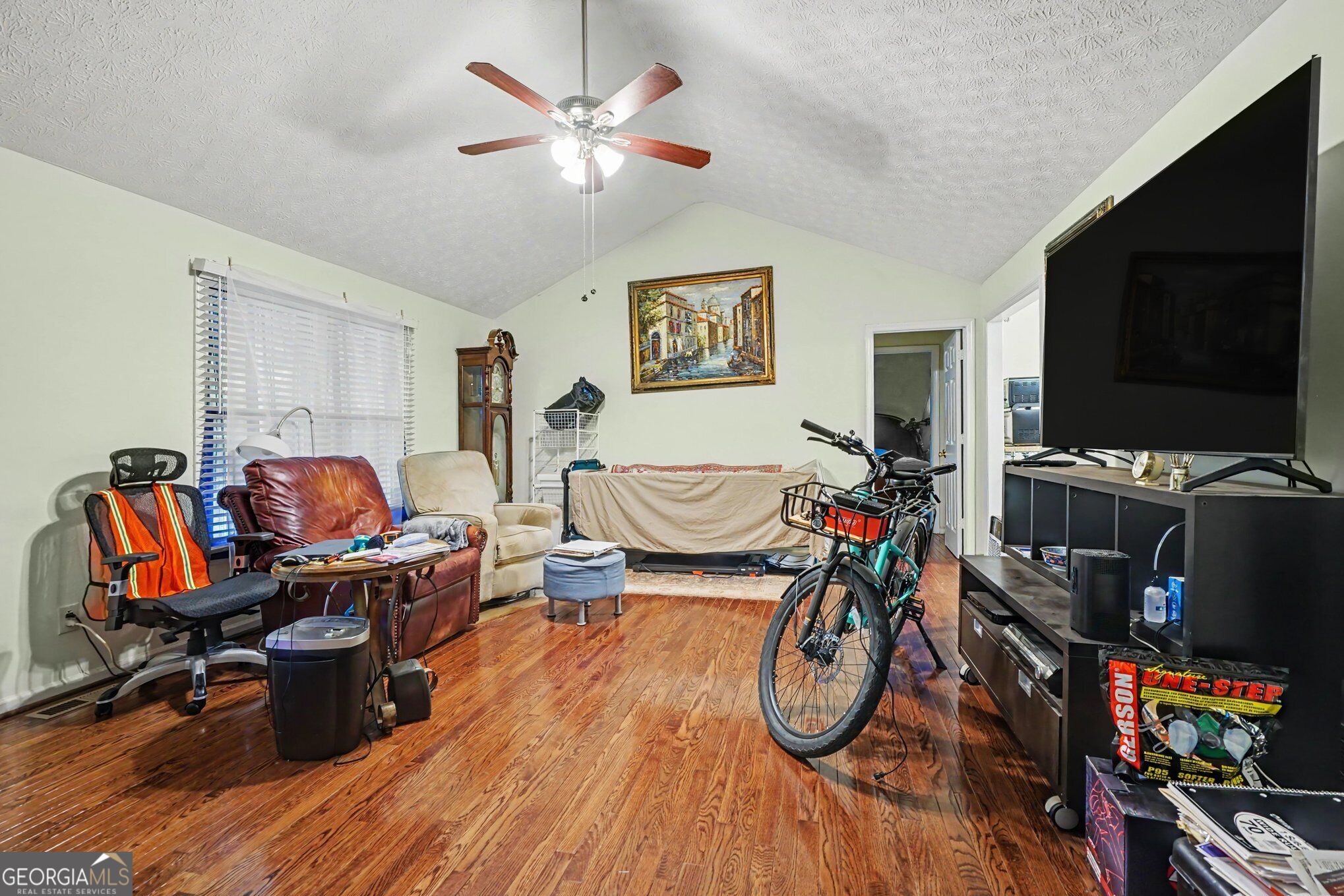 1204 Ridgecrest Drive Property Photo 8