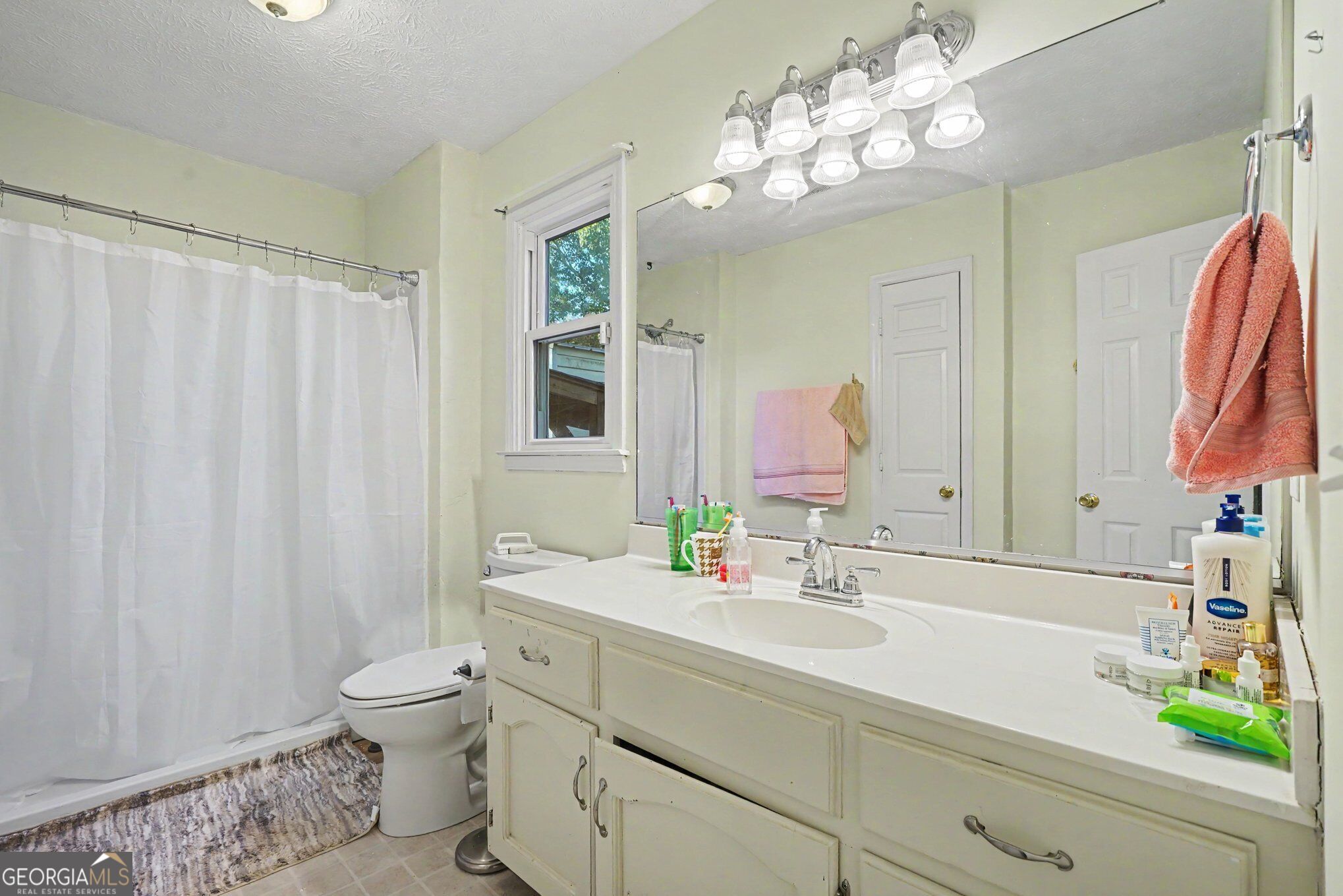 1204 Ridgecrest Drive Property Photo 13