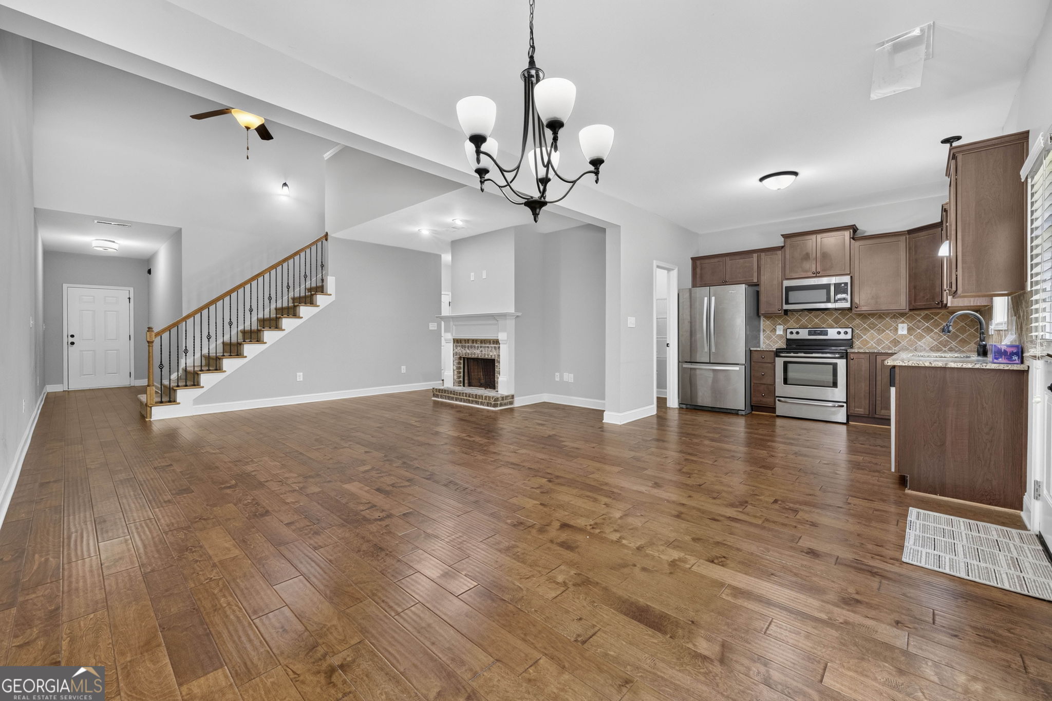 1849 Blackstone Way Property Photo 18