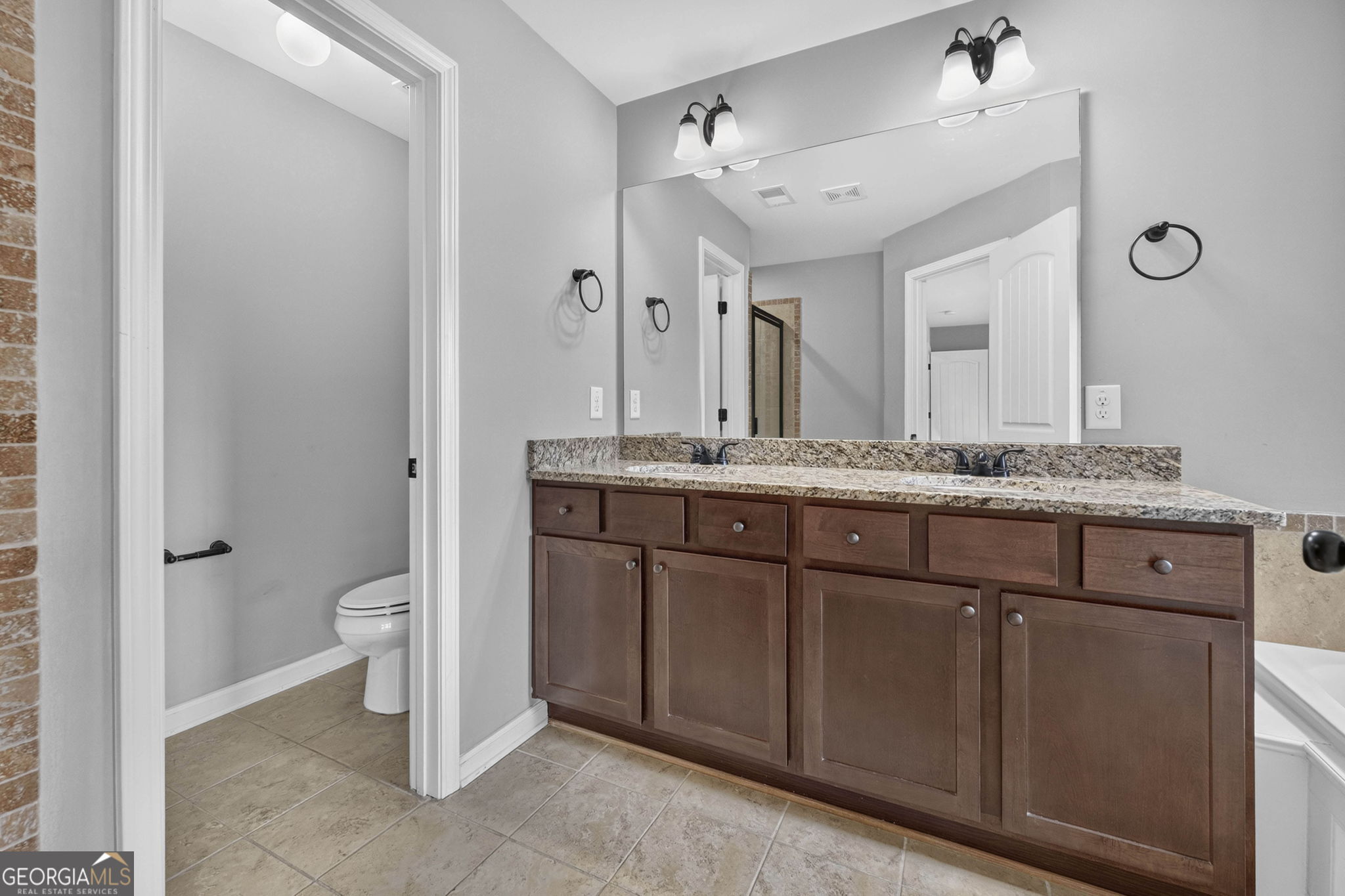 1849 Blackstone Way Property Photo 31