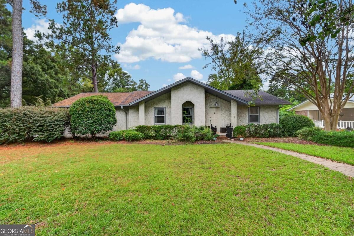 1800 Timberlane Road Property Photo 1