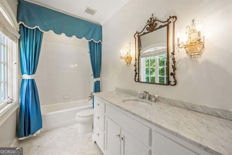 2485 W Wesley Road Nw Property Photo 46