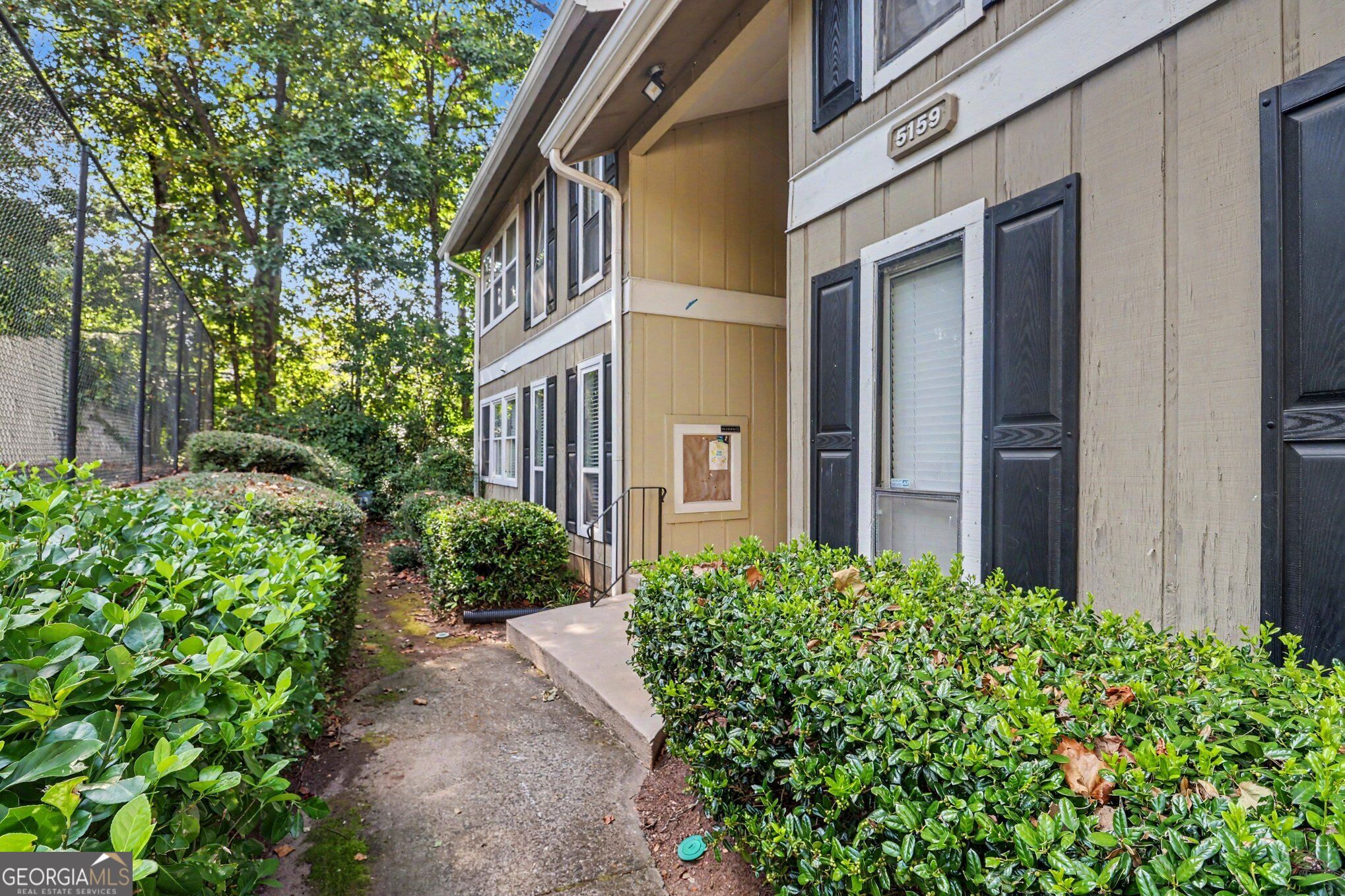 5157 Roswell Road # 8 Property Photo 2