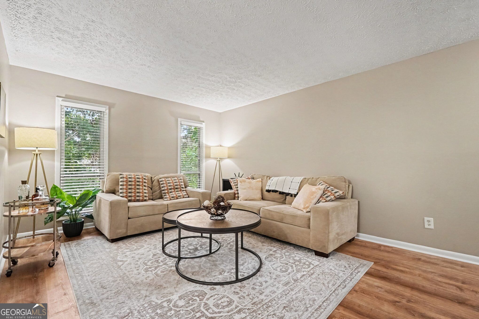 5157 Roswell Road # 8 Property Photo 6