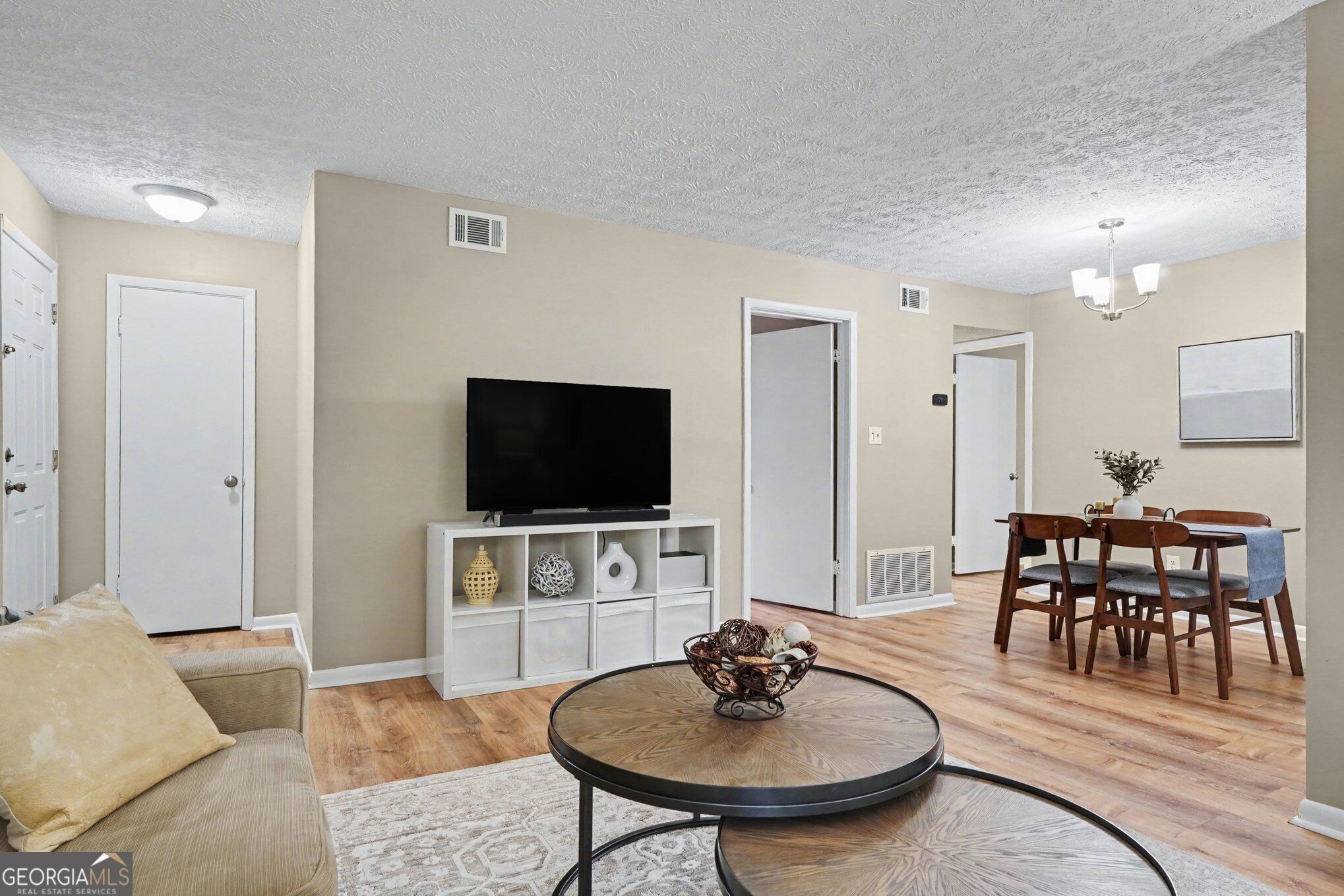 5157 Roswell Road # 8 Property Photo 8