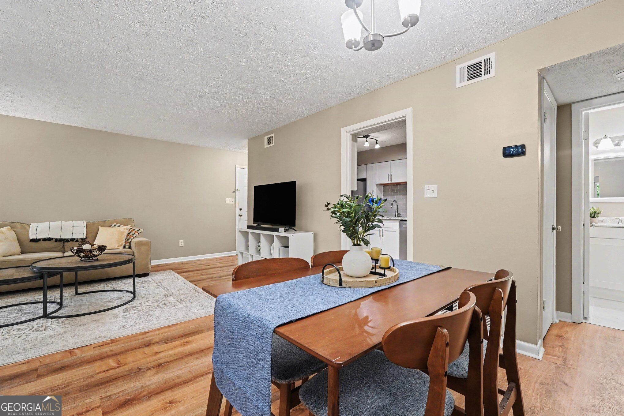 5157 Roswell Road # 8 Property Photo 9