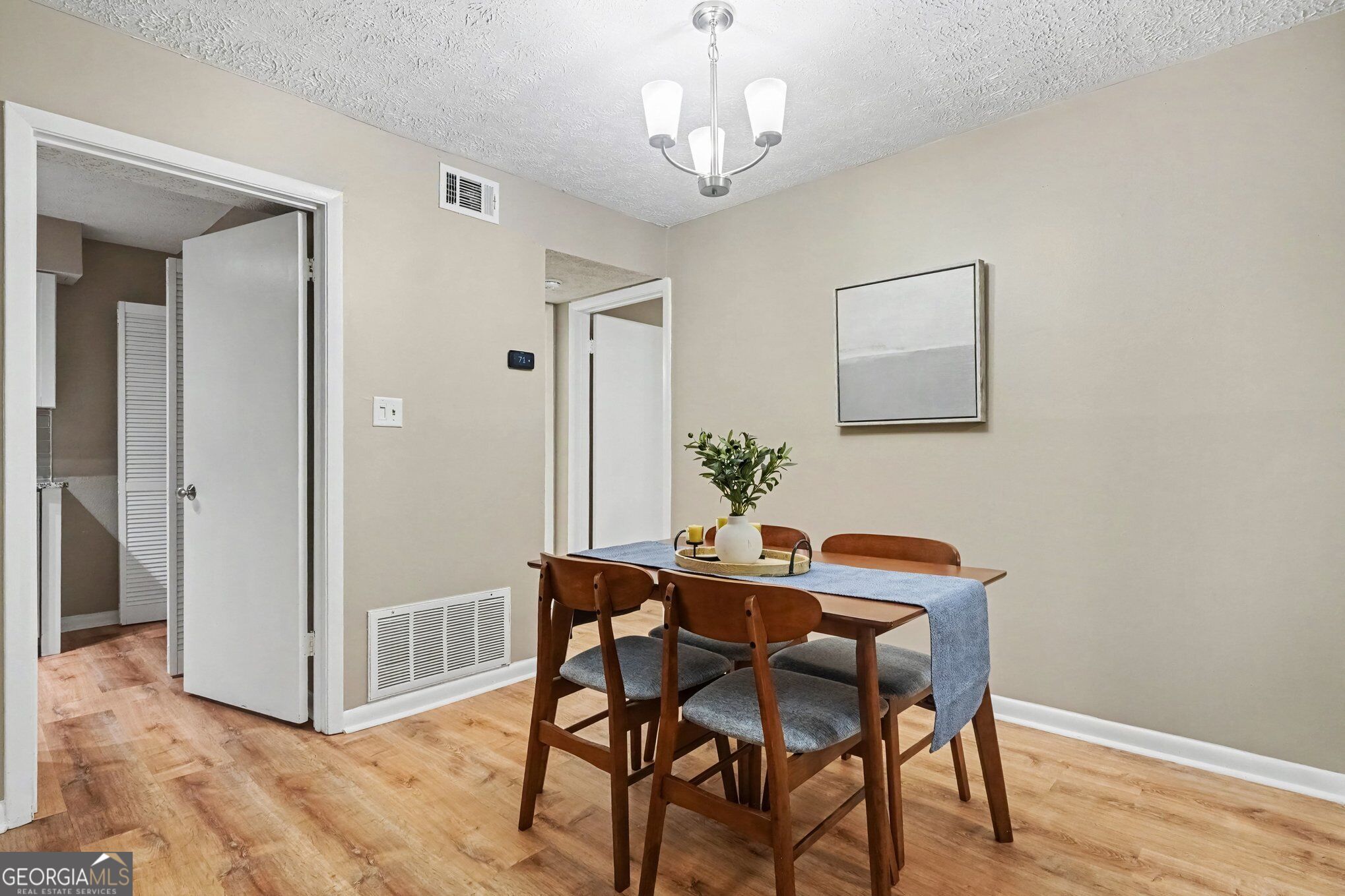 5157 Roswell Road # 8 Property Photo 12