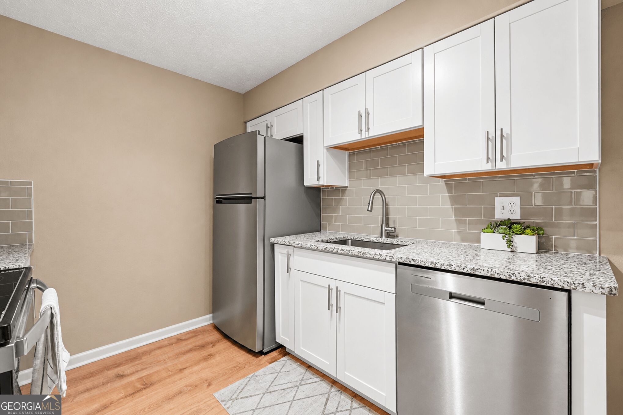 5157 Roswell Road # 8 Property Photo 13
