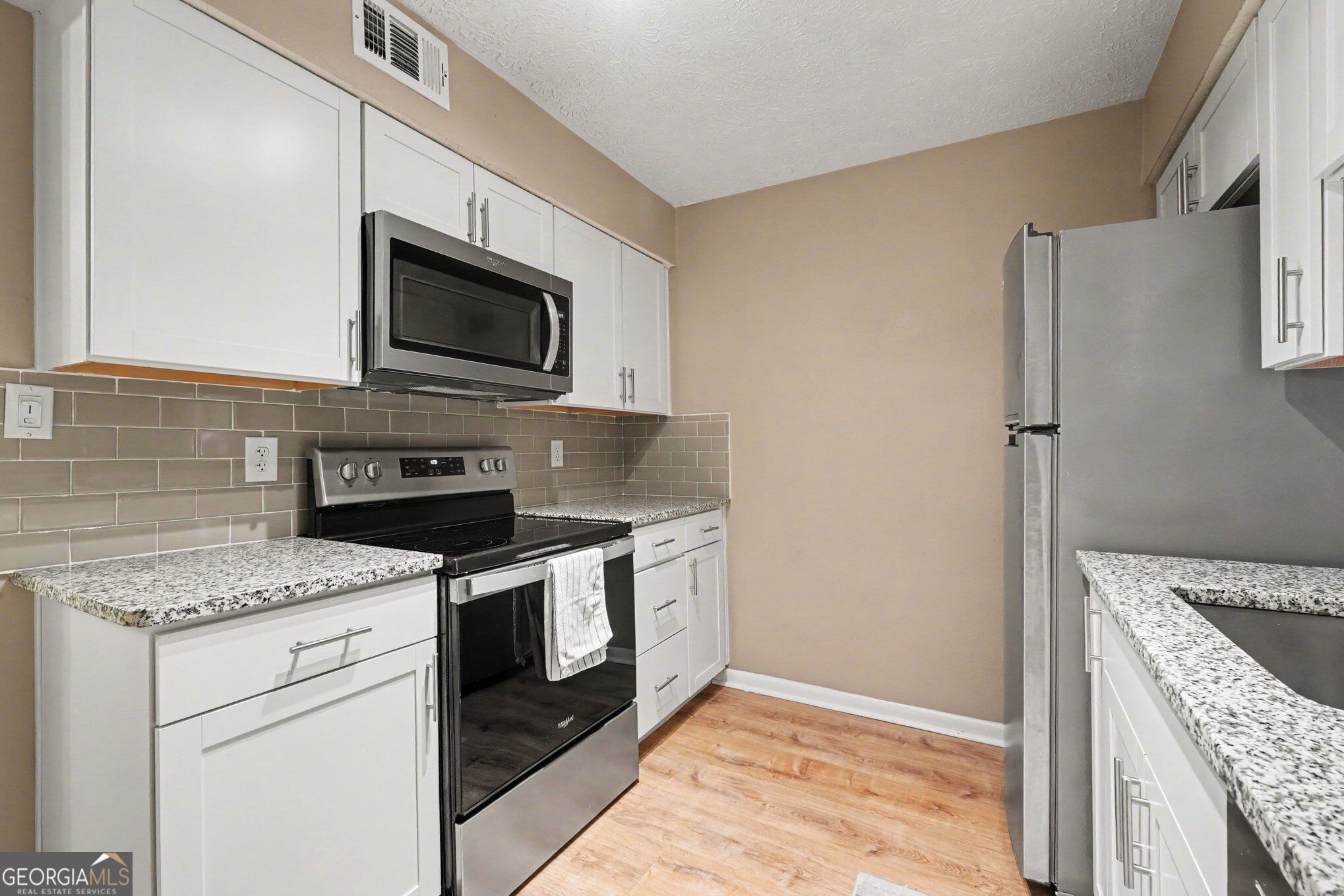 5157 Roswell Road # 8 Property Photo 14