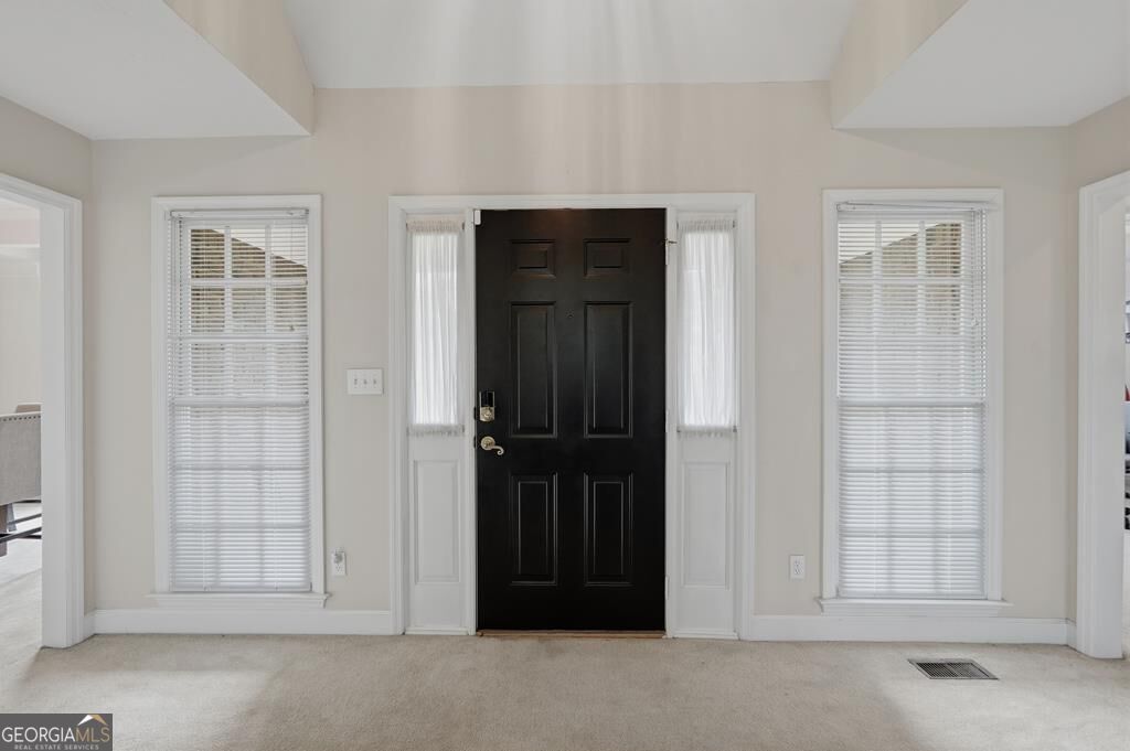 2810 Doublegate Drive Property Photo 3