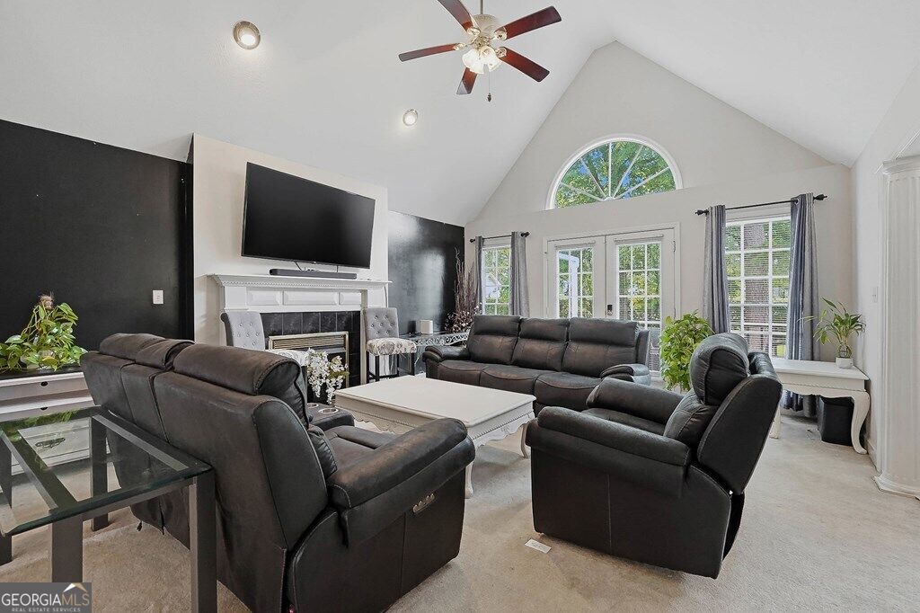 2810 Doublegate Drive Property Photo 6