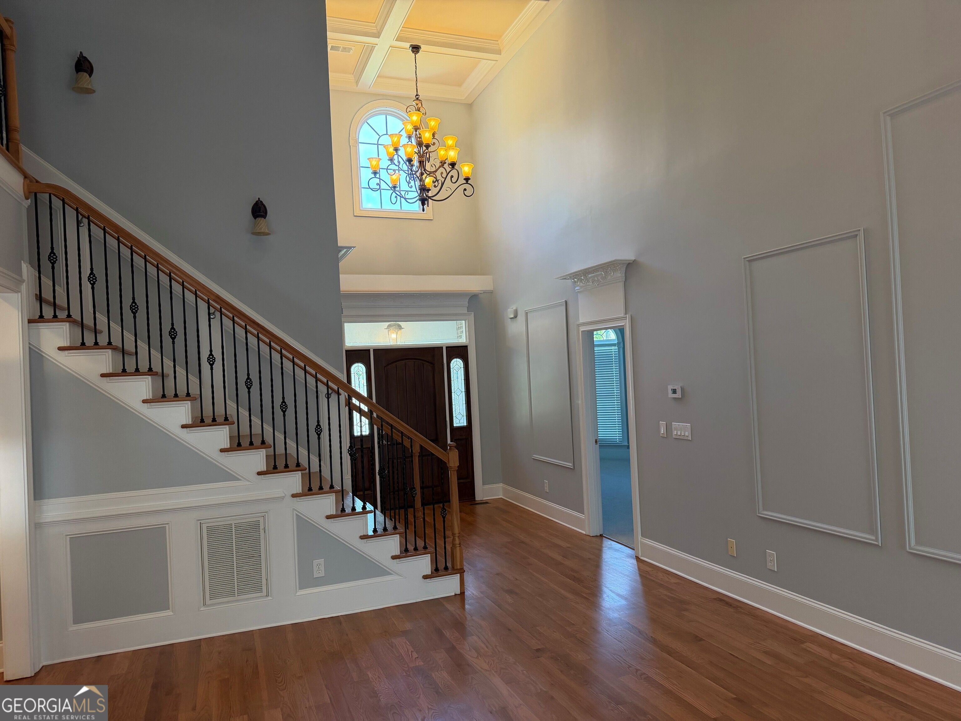 131 Nelson Boulevard Nw Property Photo 3