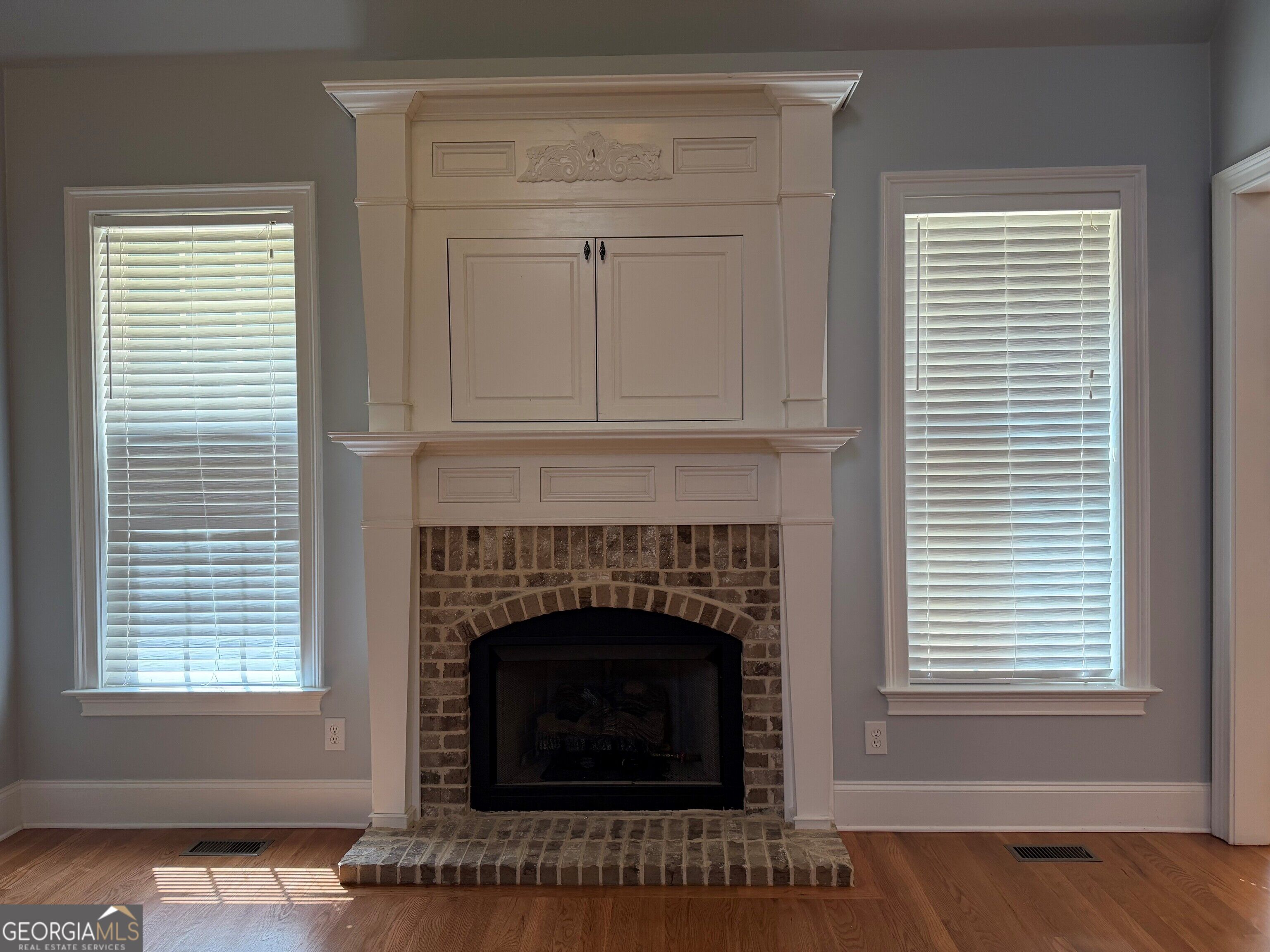 131 Nelson Boulevard Nw Property Photo 4
