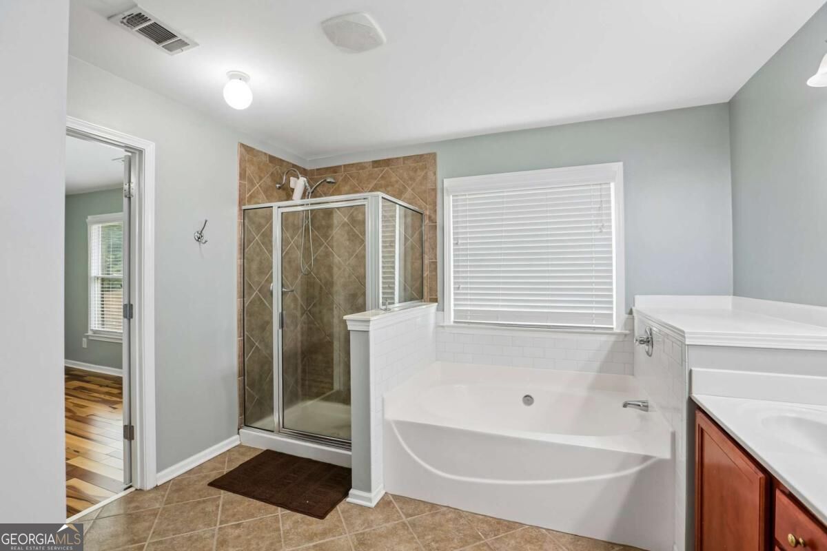 1370 Winshire Cove Property Photo 17