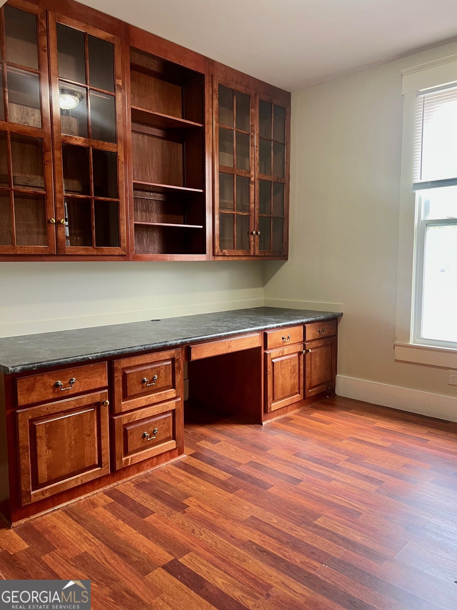 40 S College Street Property Photo 14