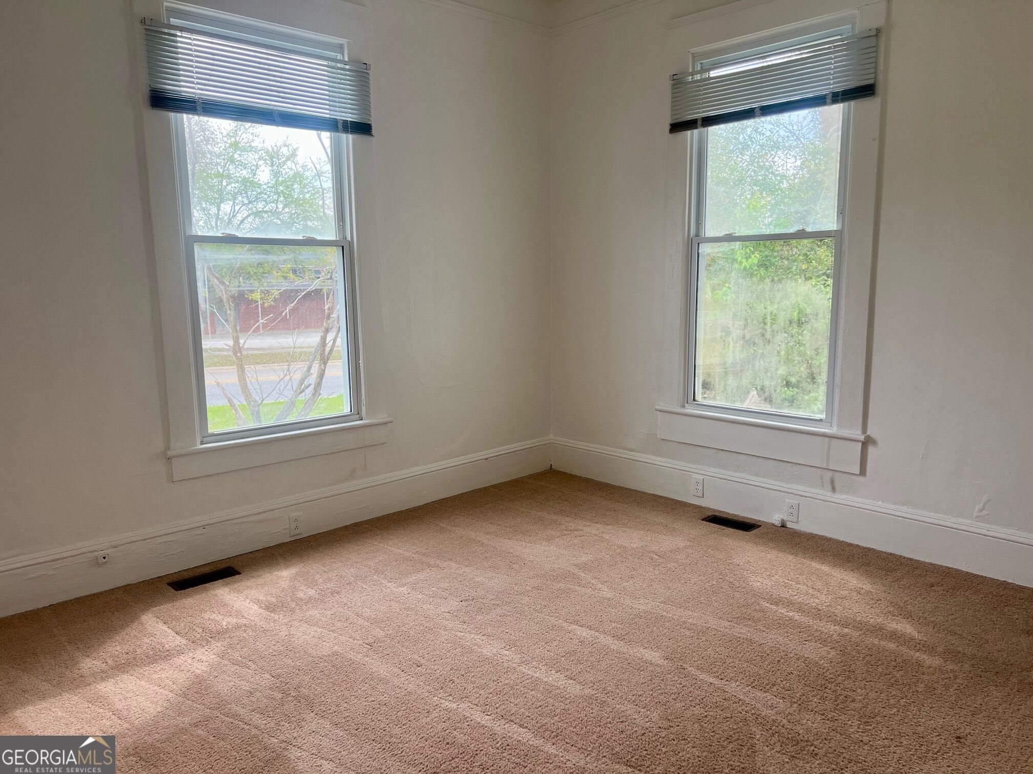 40 S College Street Property Photo 18