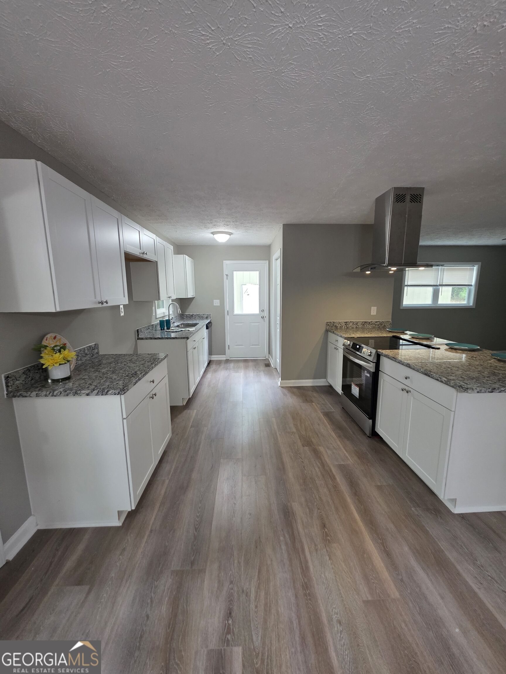 5025 Smokey Road Property Photo 3
