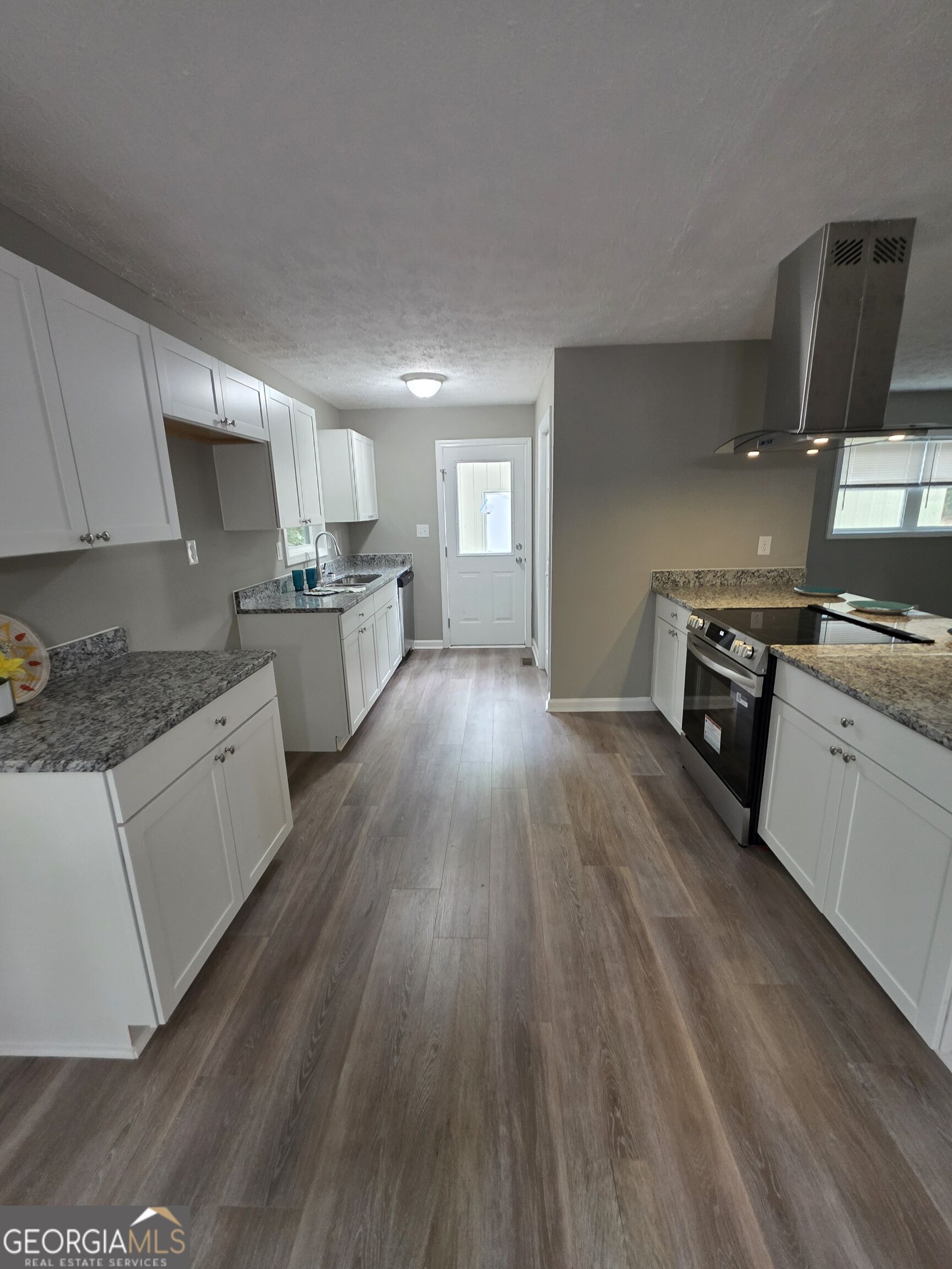 5025 Smokey Road Property Photo 4