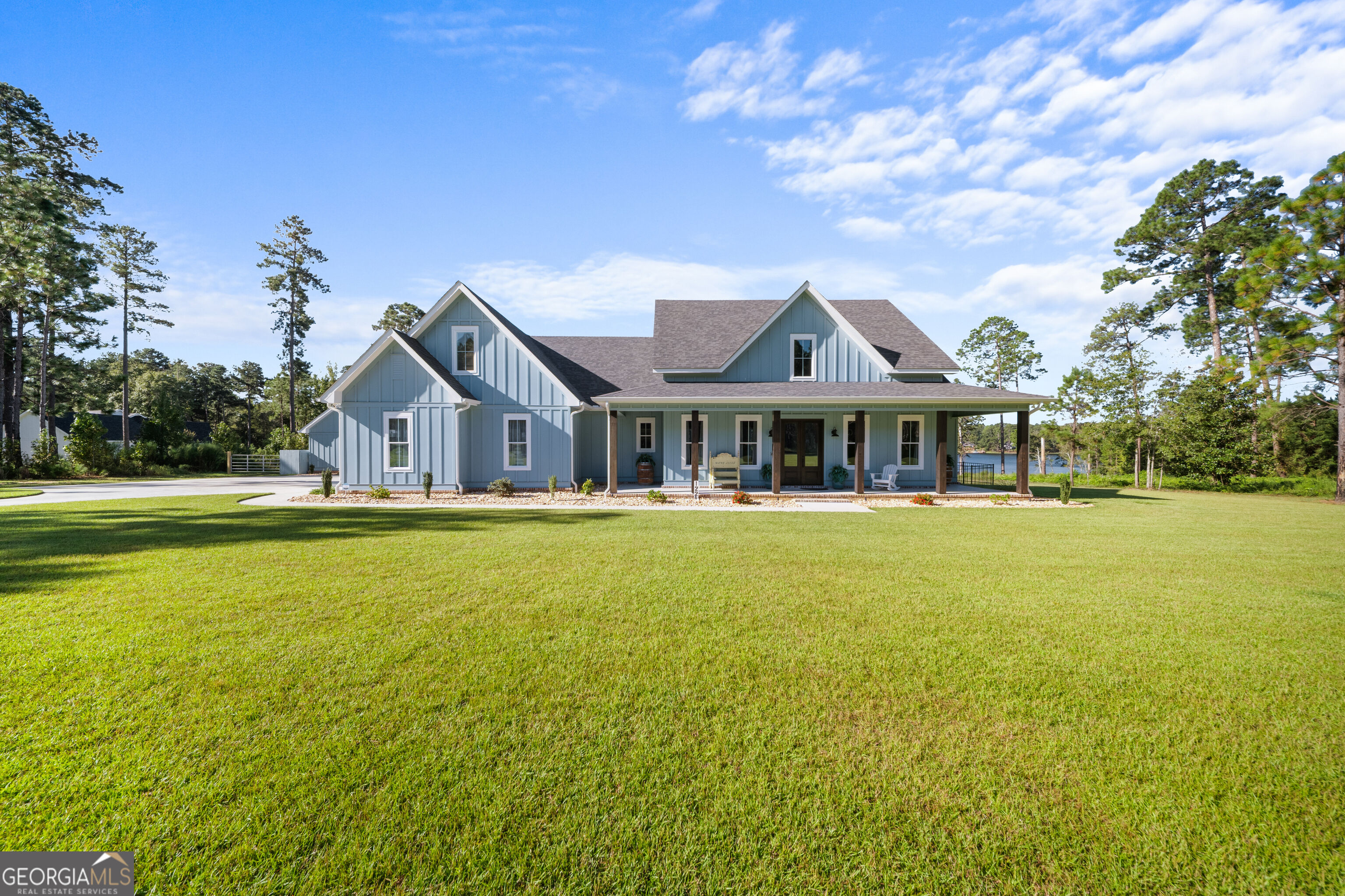 122 E Lake Drive Property Photo 4