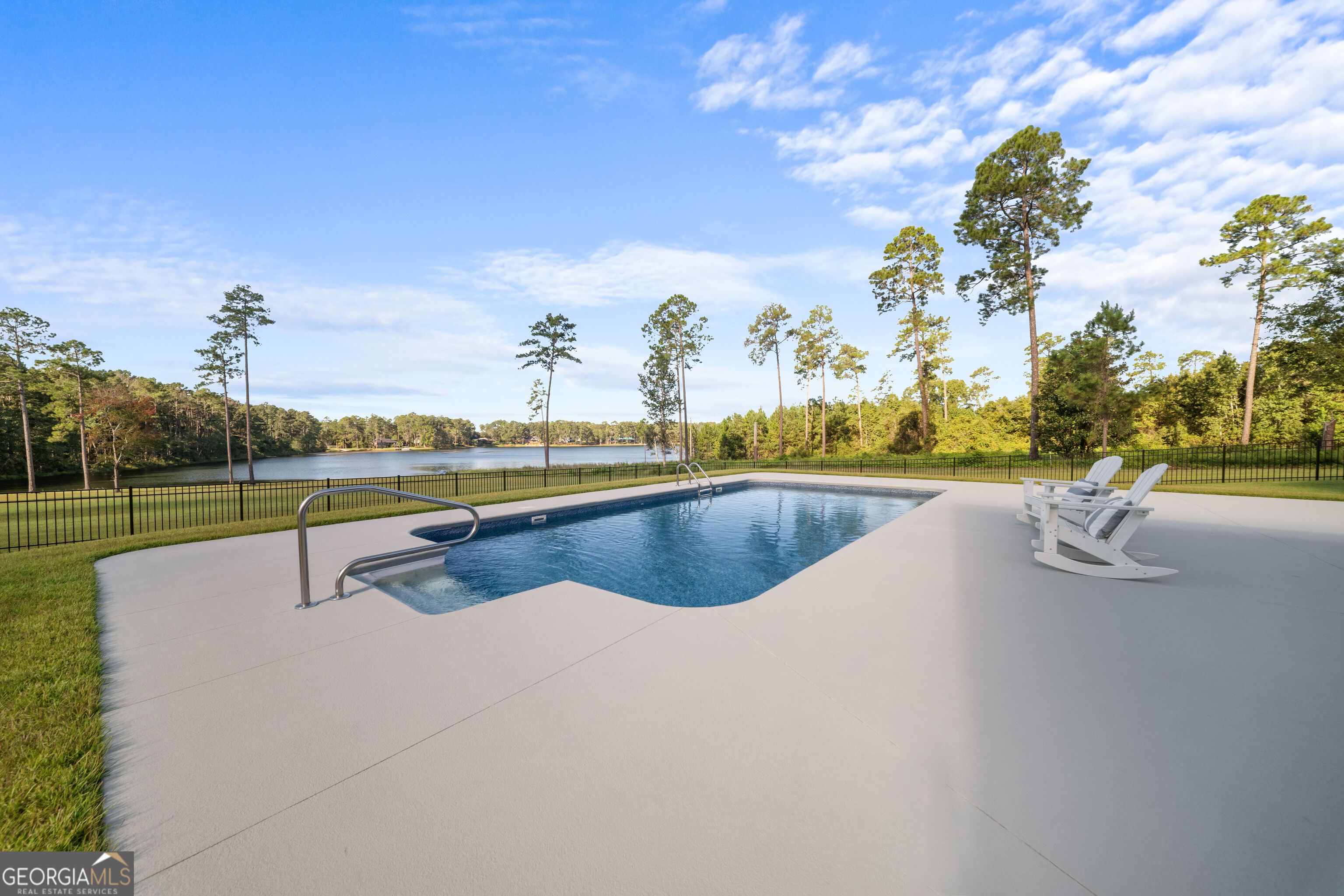 122 E Lake Drive Property Photo 12