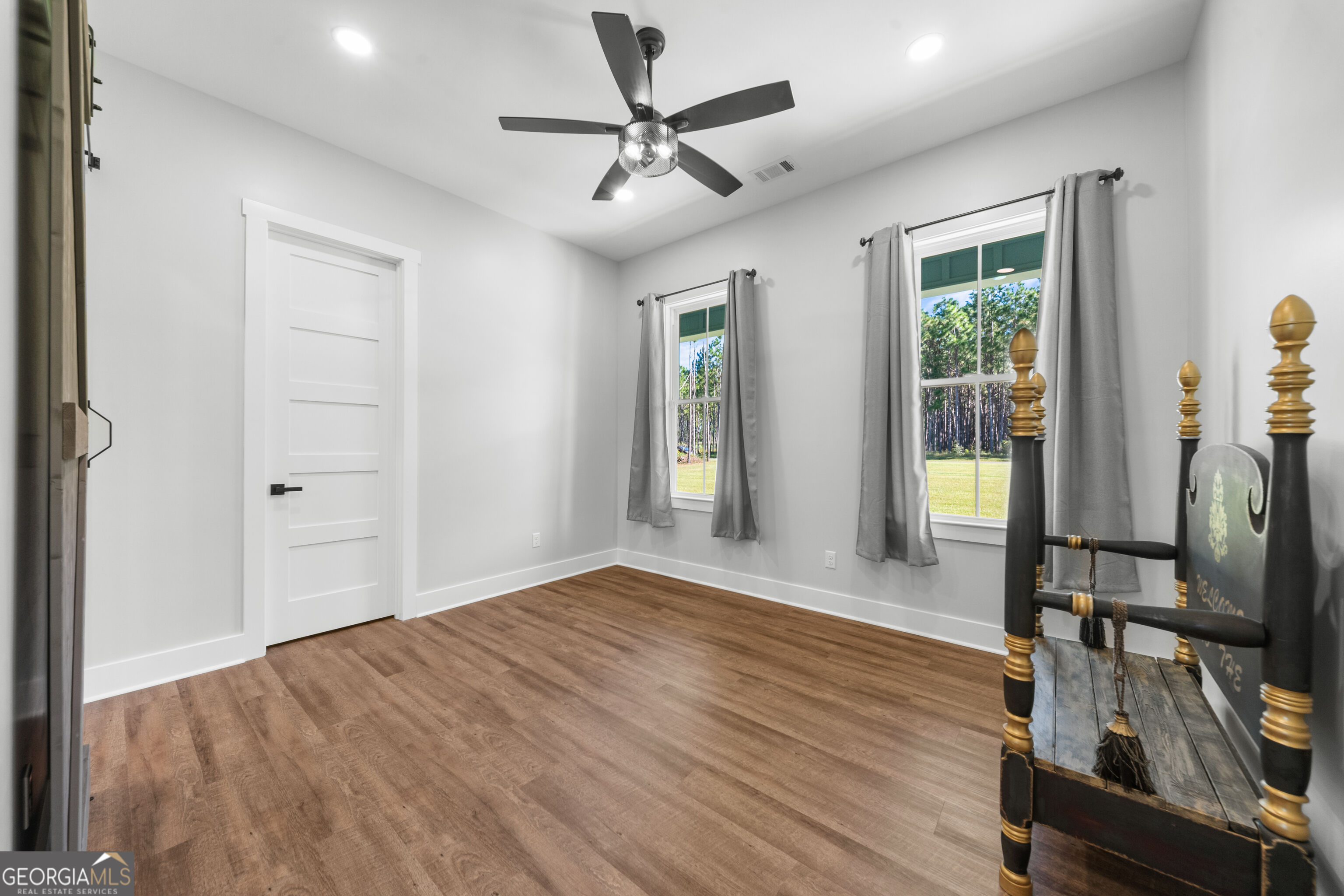 122 E Lake Drive Property Photo 30