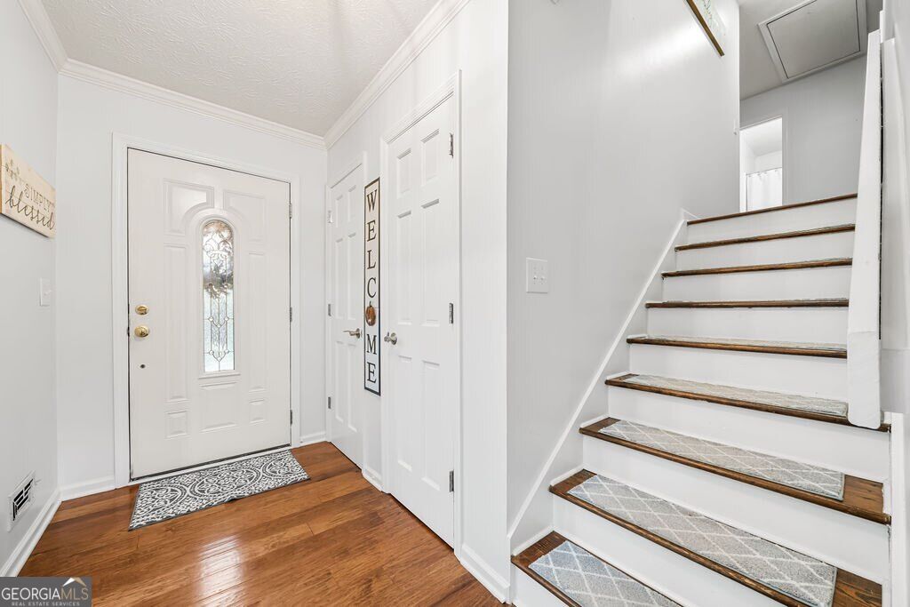 573 Benson Hurst Drive Sw Property Photo 4
