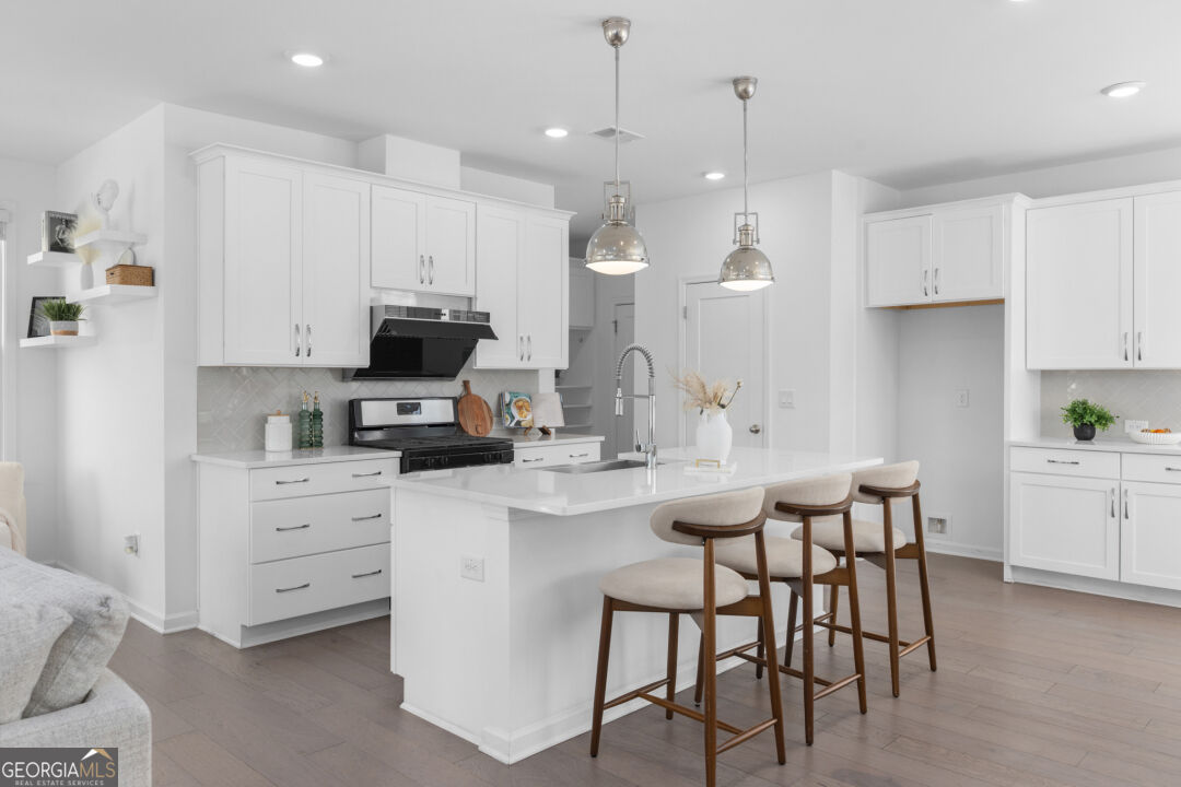 4501 Encore Boulevard Property Photo 5