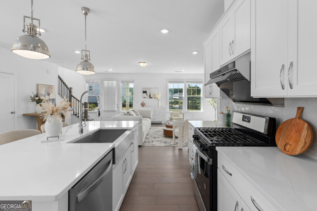 4501 Encore Boulevard Property Photo 6